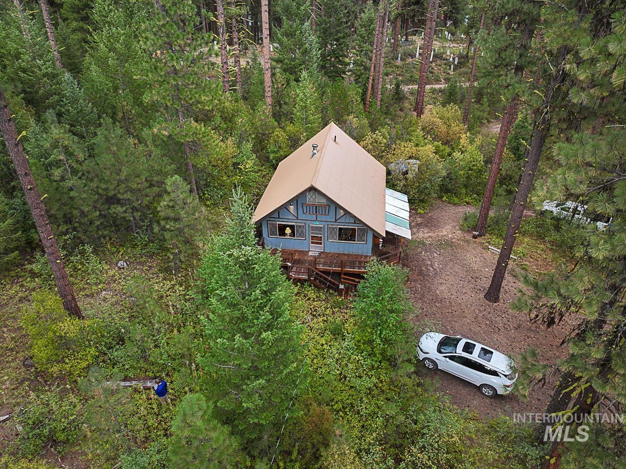 225 Mesplie Rd. Property Photo 3