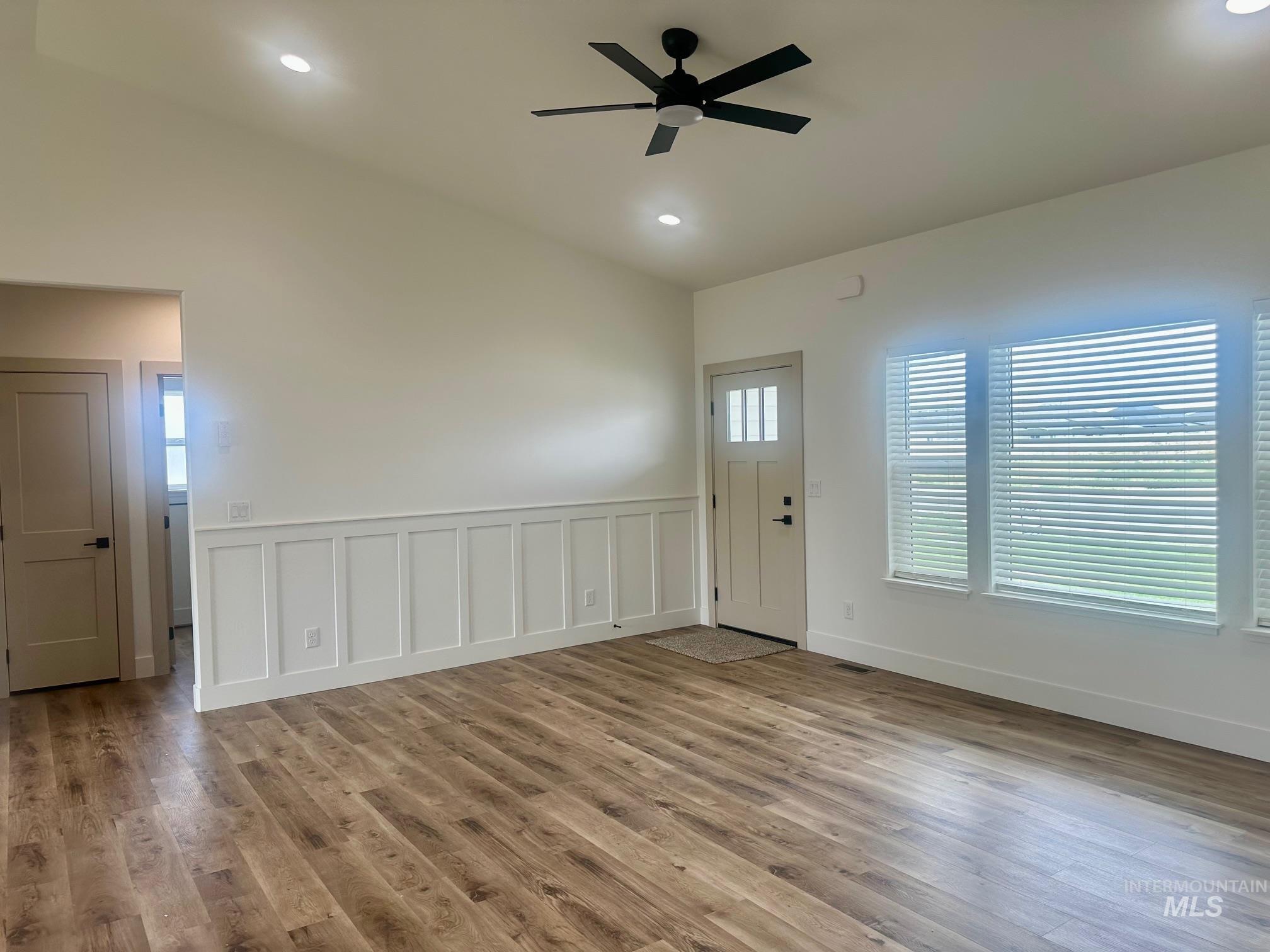 507 Eclipse Dr. Property Photo 2