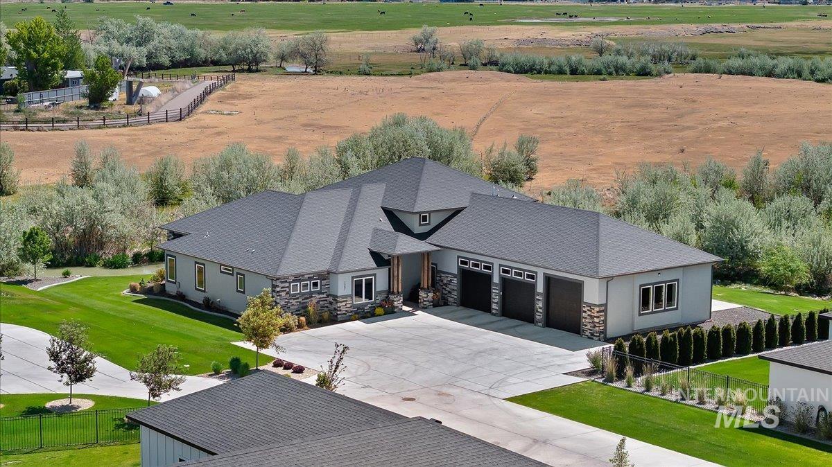 1587 Clear Creek Loop Property Photo 1