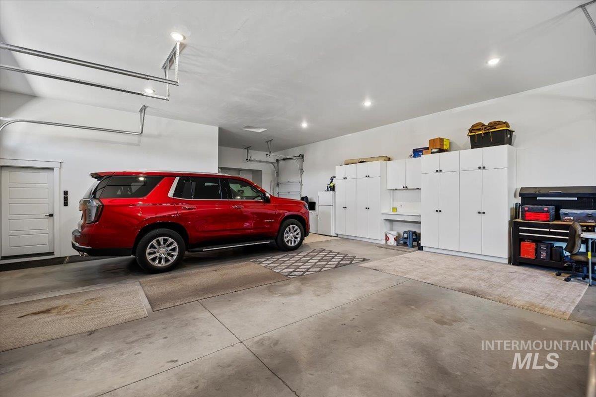 1587 Clear Creek Loop Property Photo 36