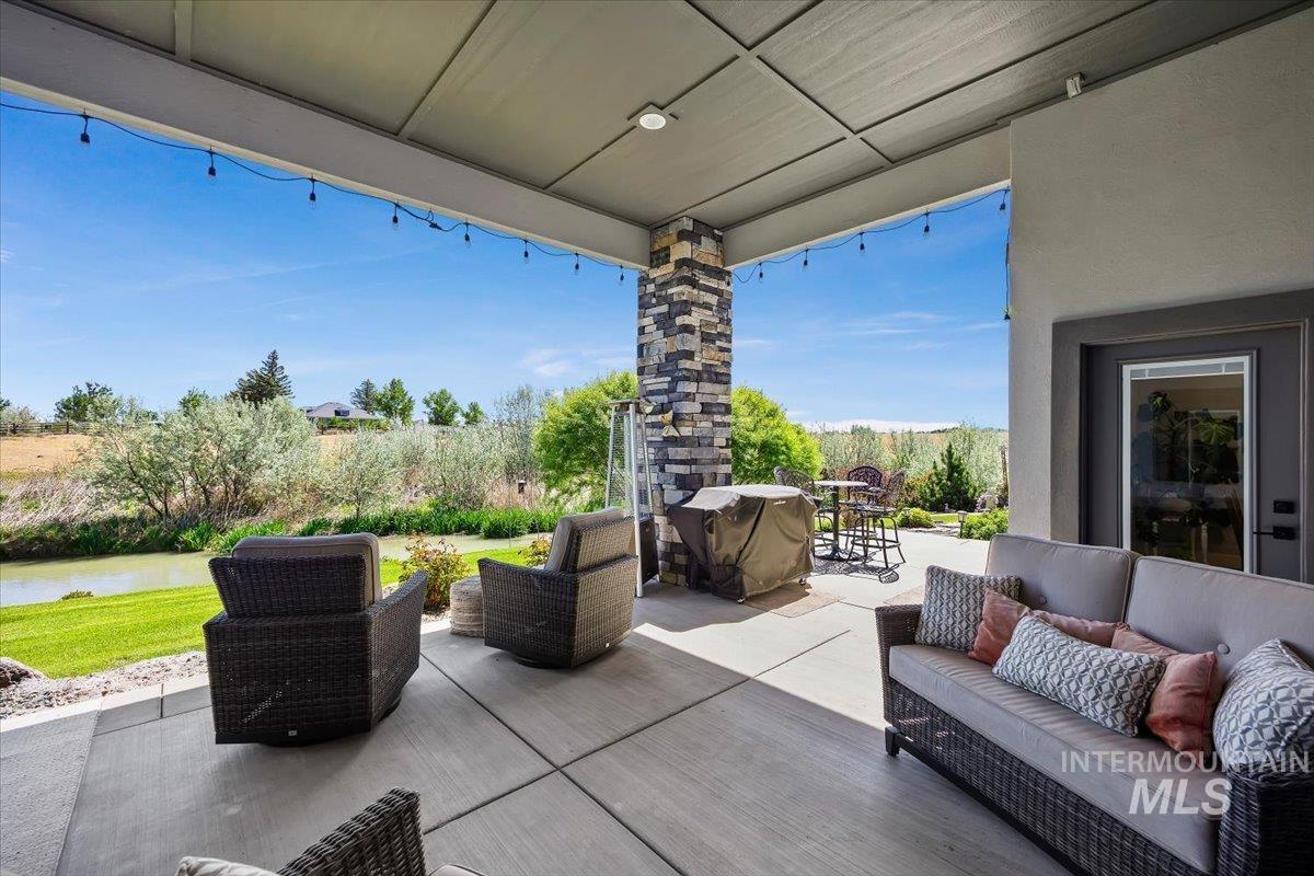 1587 Clear Creek Loop Property Photo 40
