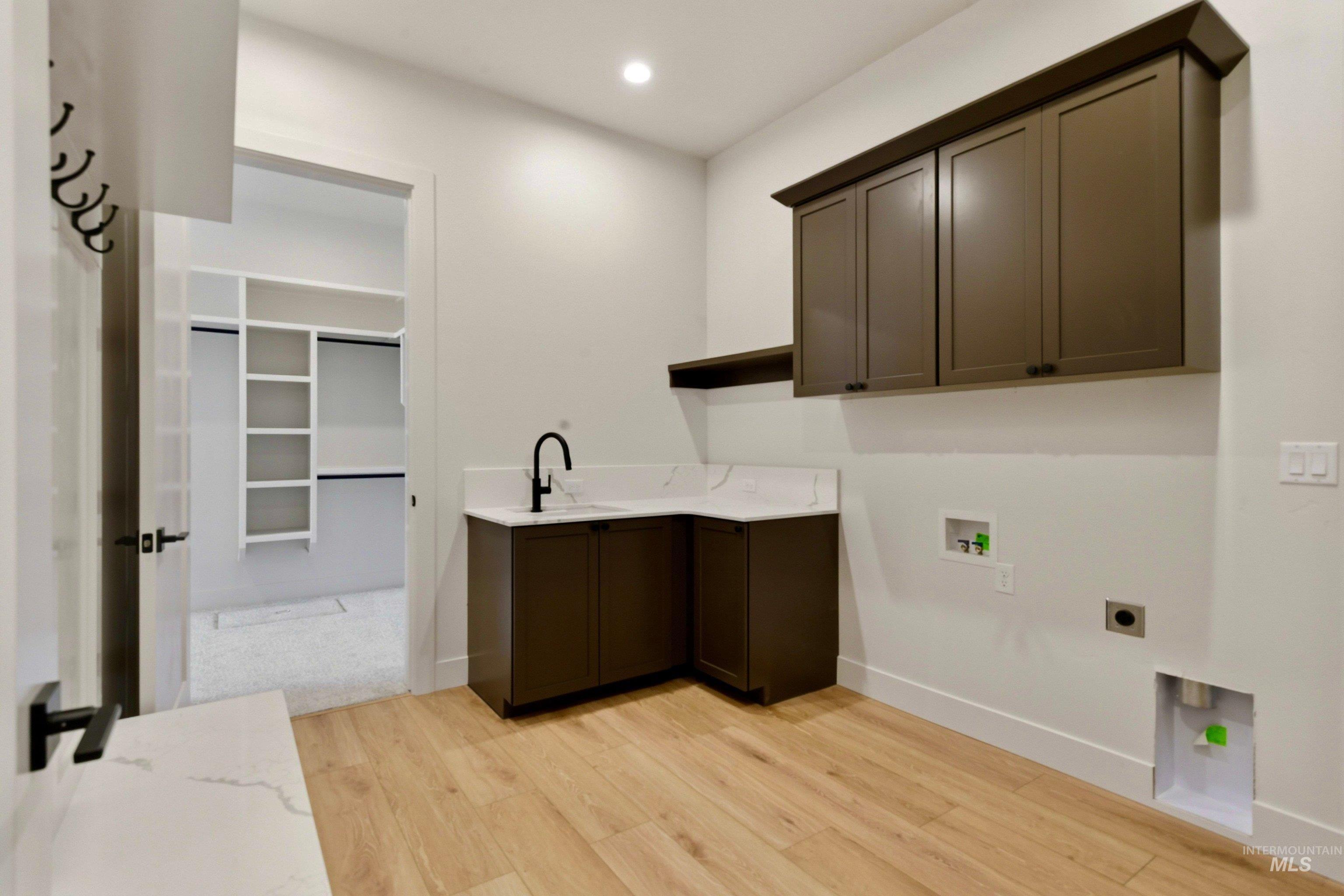 24789 Ardmore Ct Property Photo 26