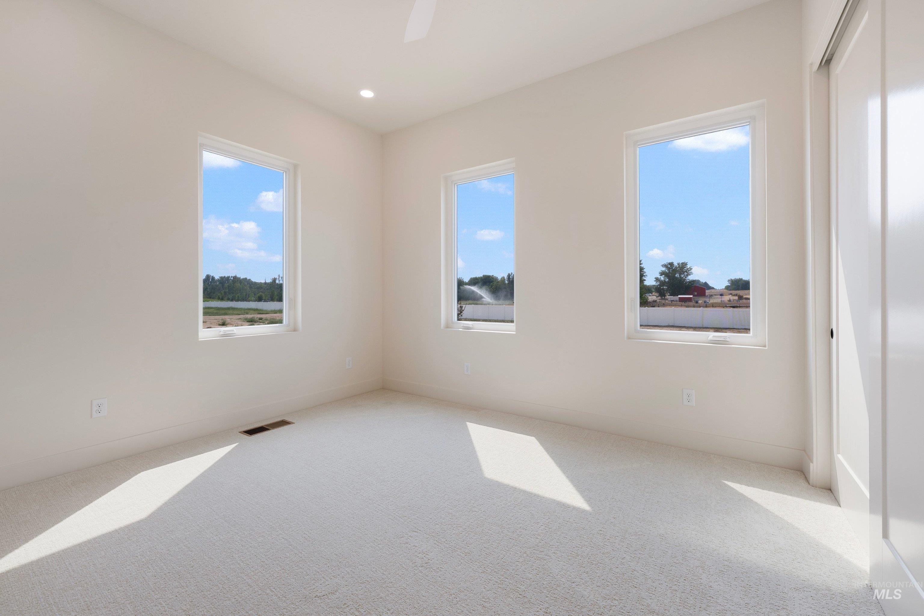 24821 Ardmore Ct Property Photo 41