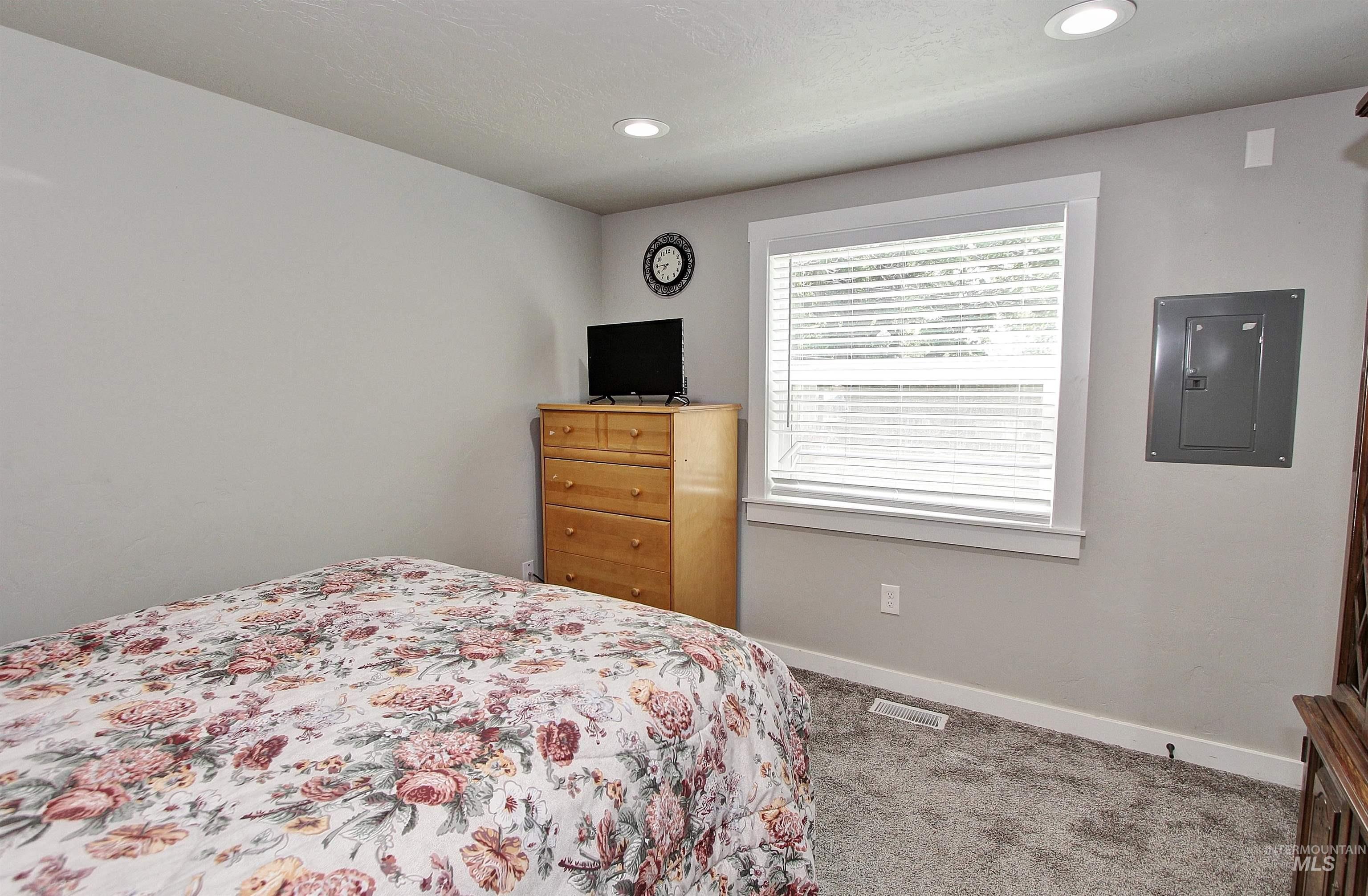 263 N Fargo Ave Property Photo 17