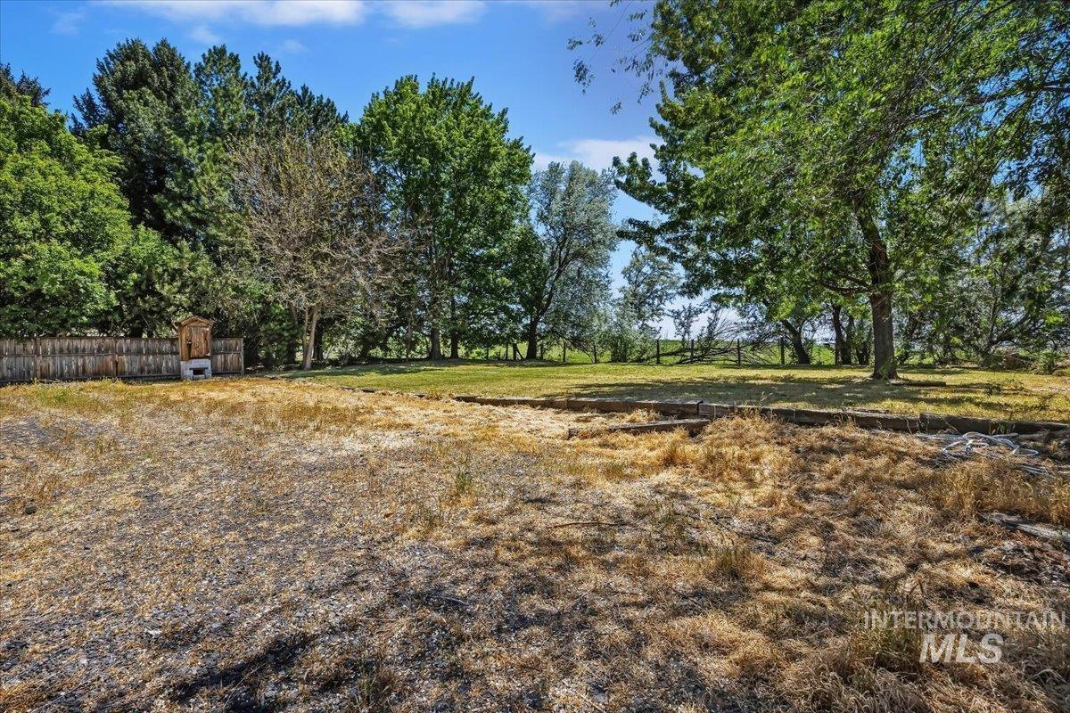 210 Hagerman Ave E Property Photo 10