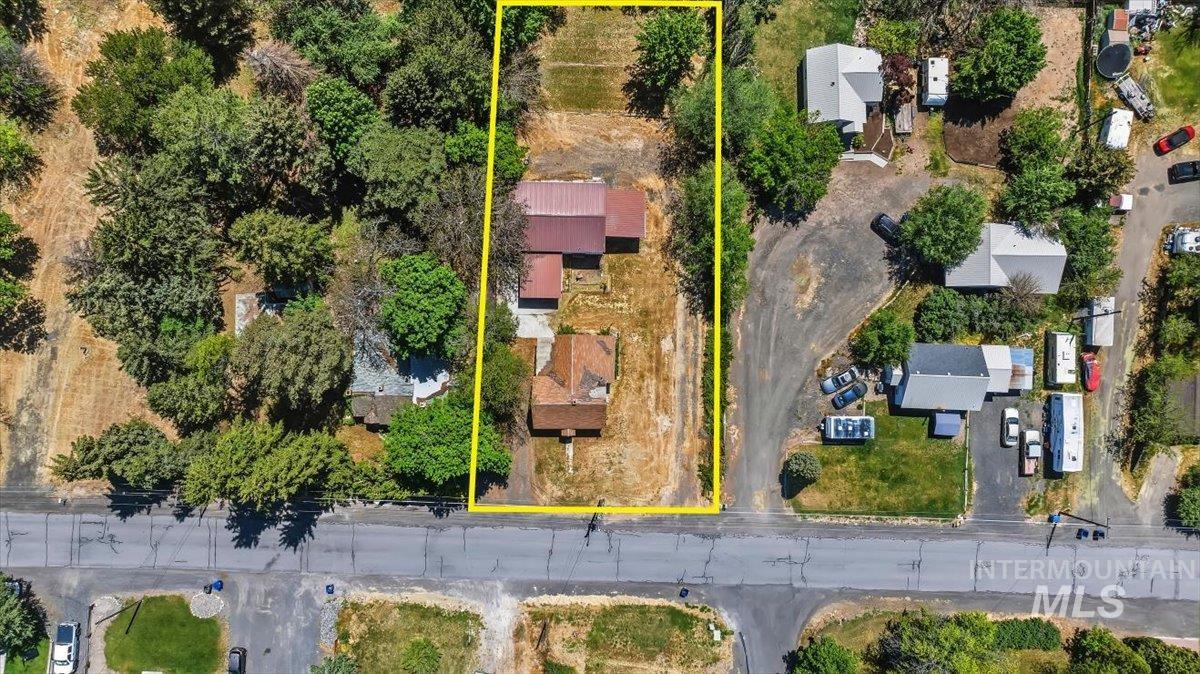 210 Hagerman Ave E Property Photo 21