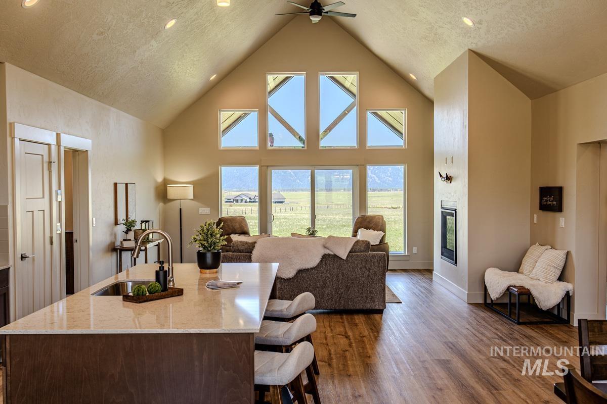 55 Chisum Drive Property Photo 3