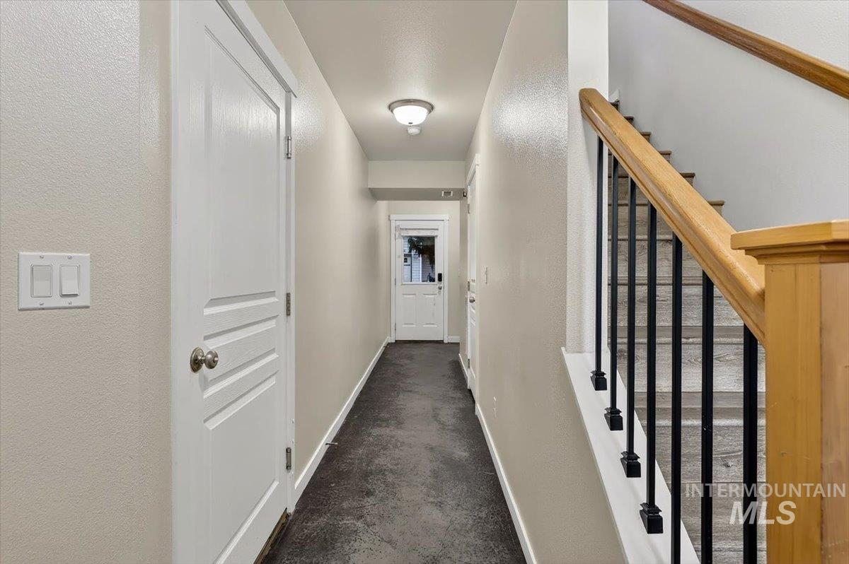 8704 W Pine Valley Ln Property Photo 7