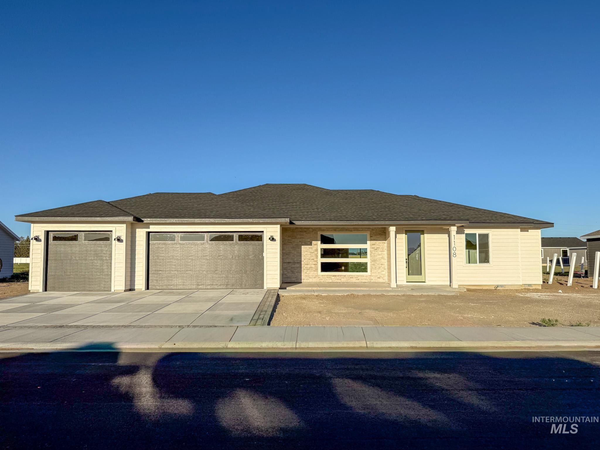 1108 Sage Property Photo 1