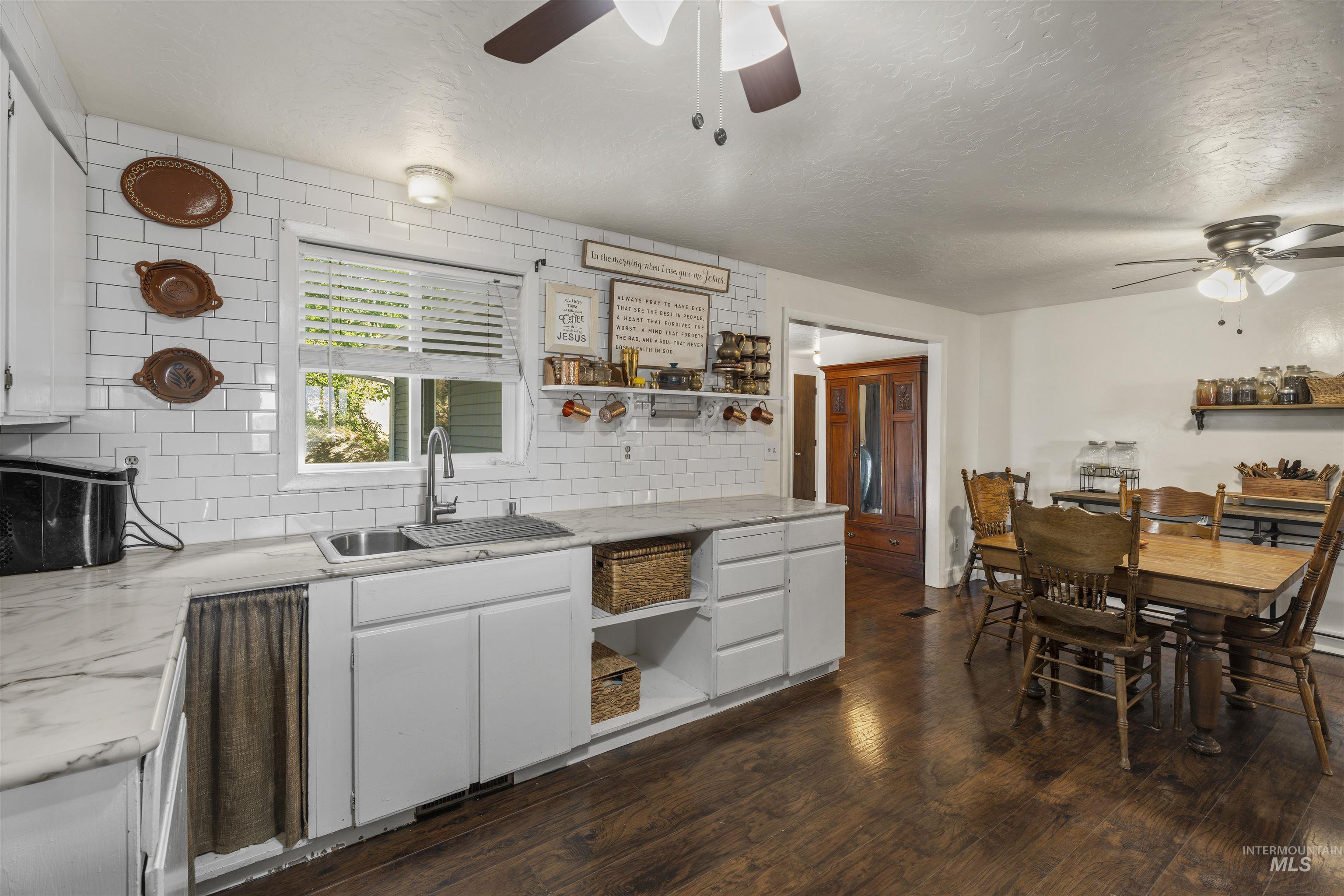 10576 Duck Lane Property Photo 17