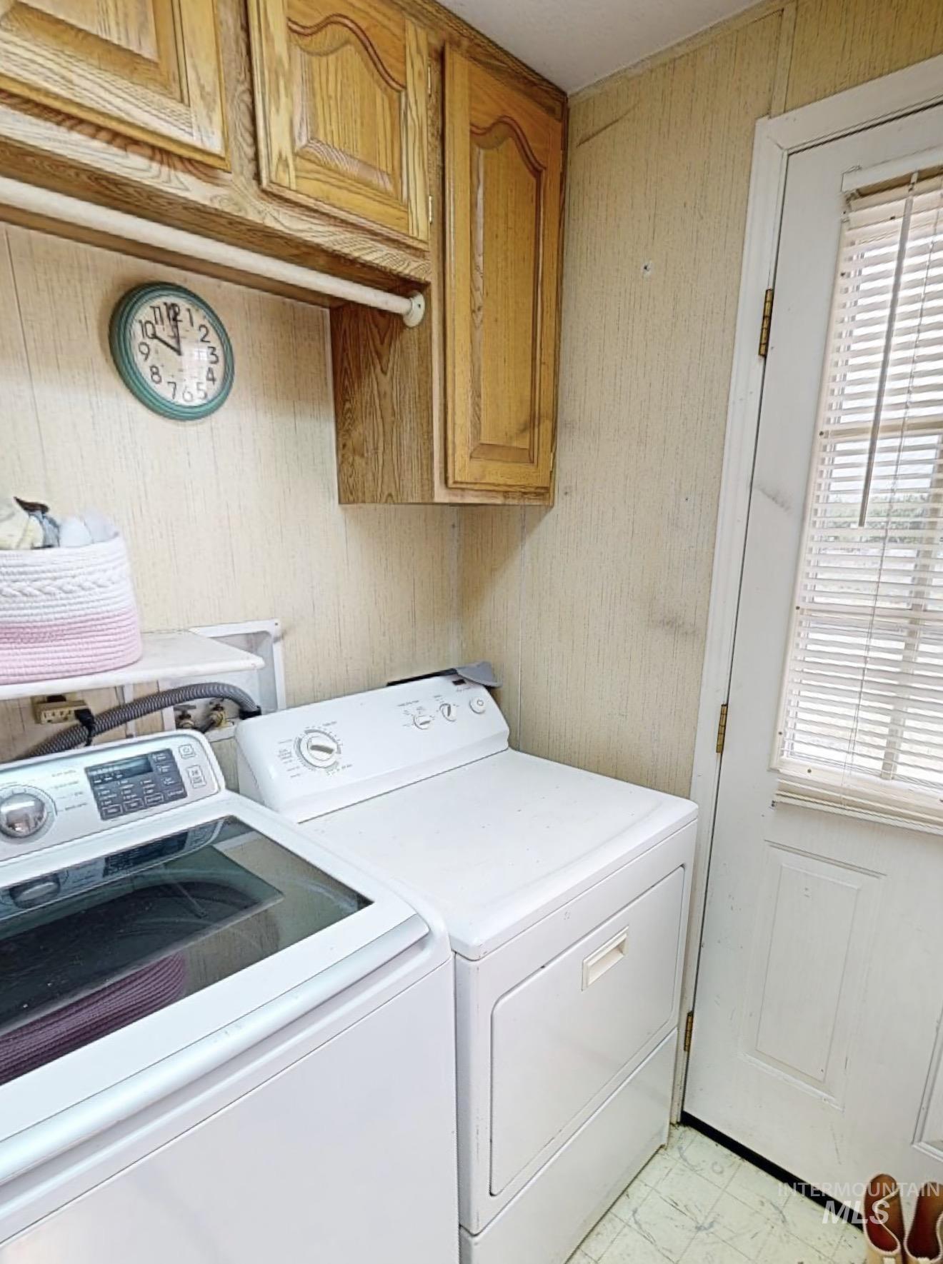 12411 Lake Shore Drive Property Photo 11