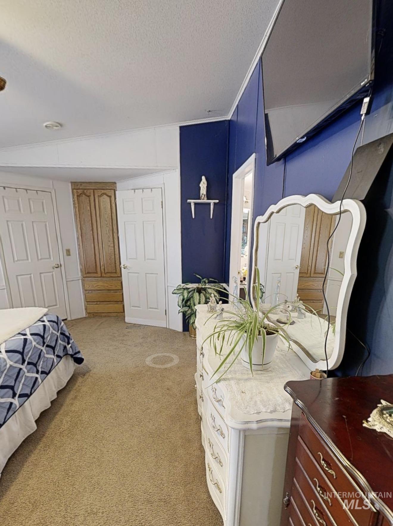 12411 Lake Shore Drive Property Photo 14