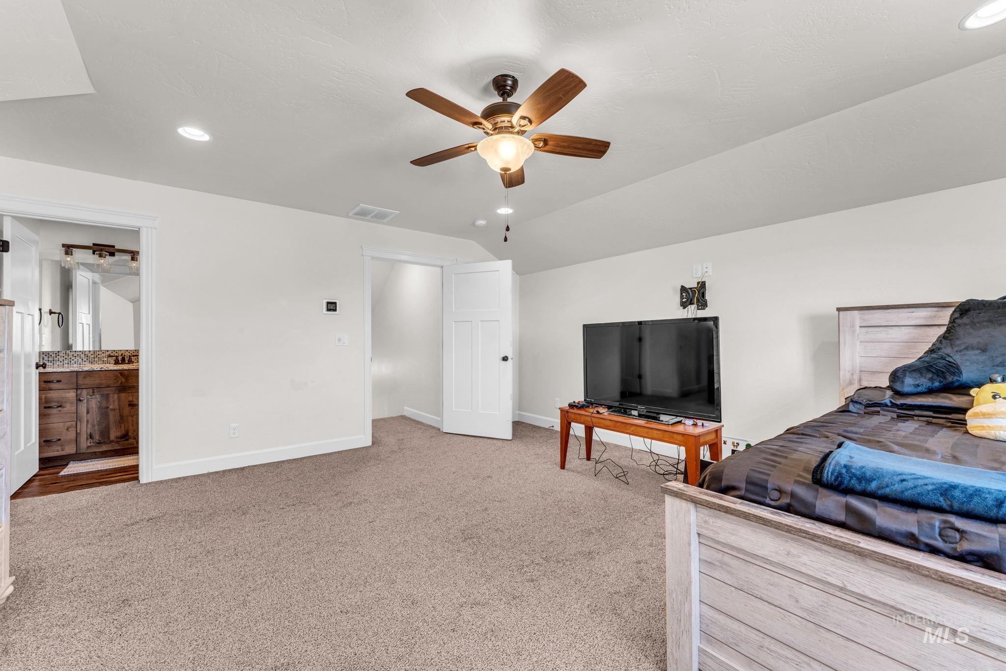 75 S 1050 W Property Photo 27