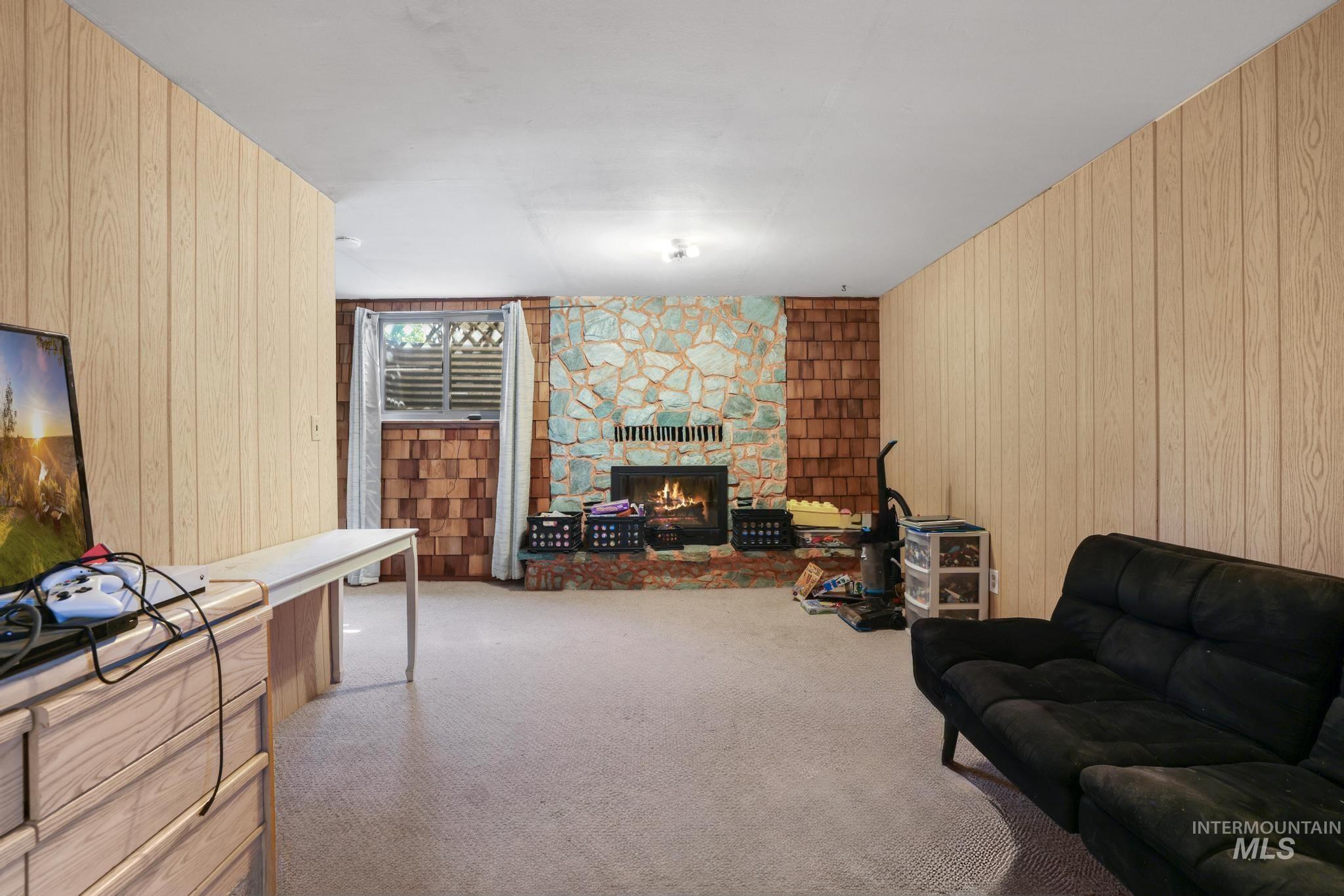 1617 9th Ave E Property Photo 20