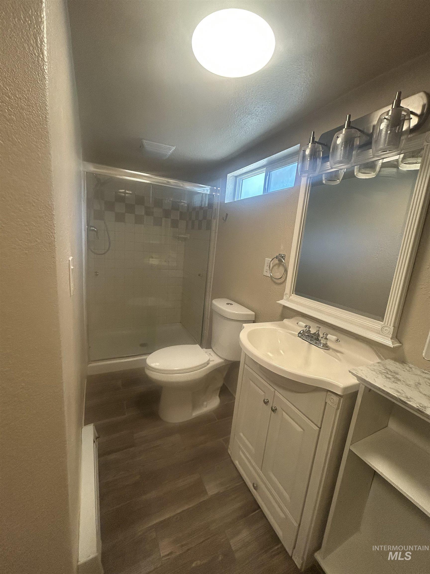 1704 S Vista Ave Property Photo 6