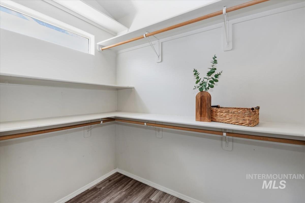 802 N Echohawk Way Property Photo 11