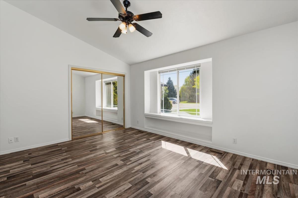 802 N Echohawk Way Property Photo 24