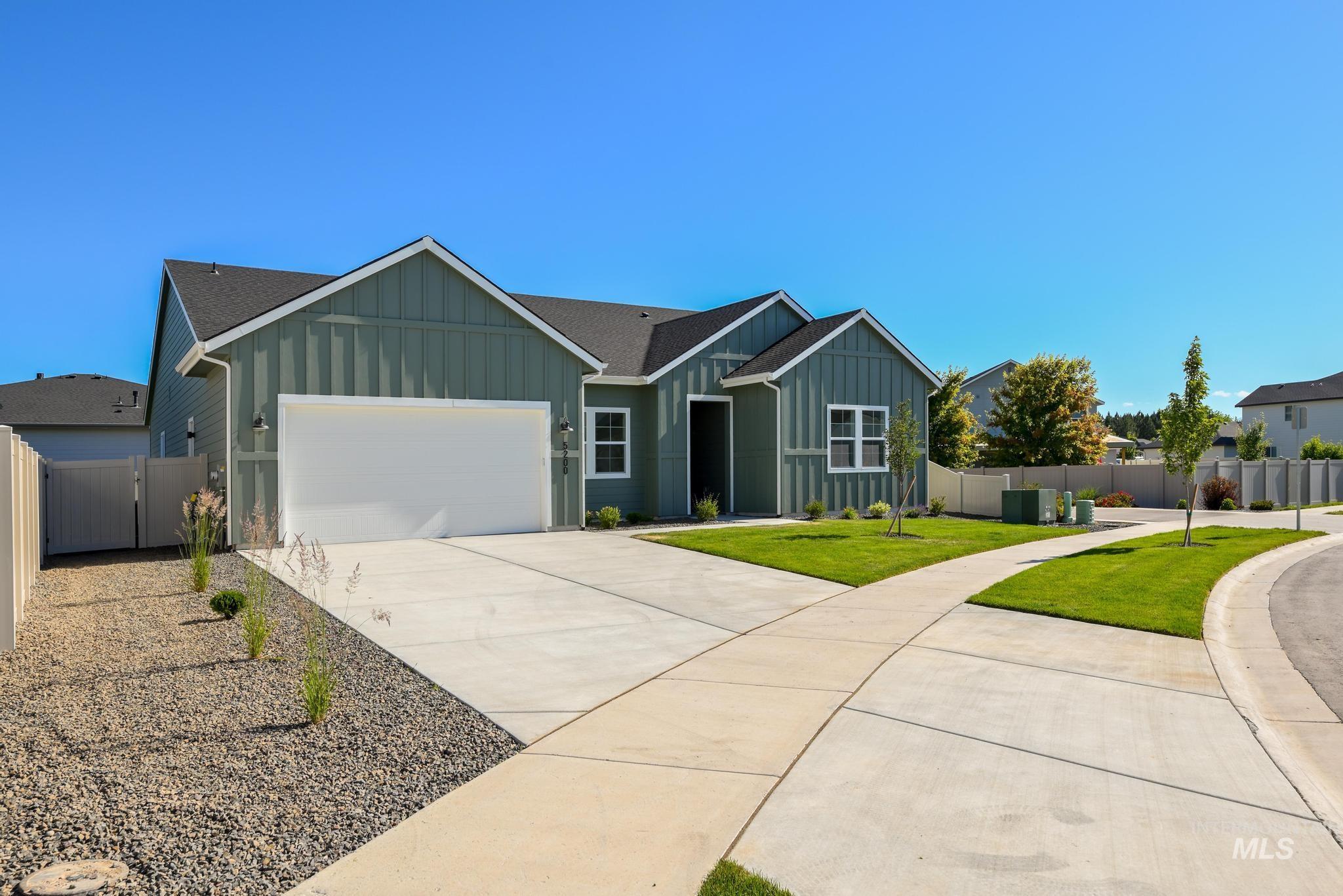 5200 W River Oaks Dr Property Photo 2