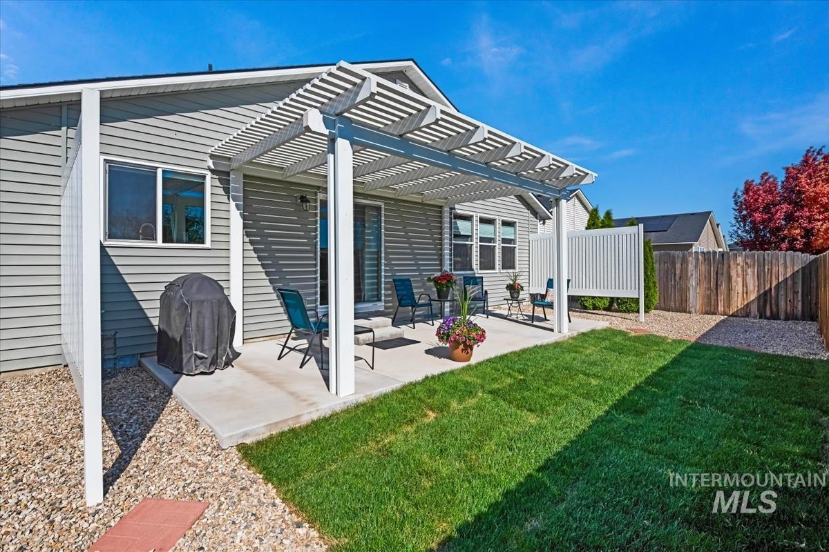 16586 Corrine Ave. Property Photo 4