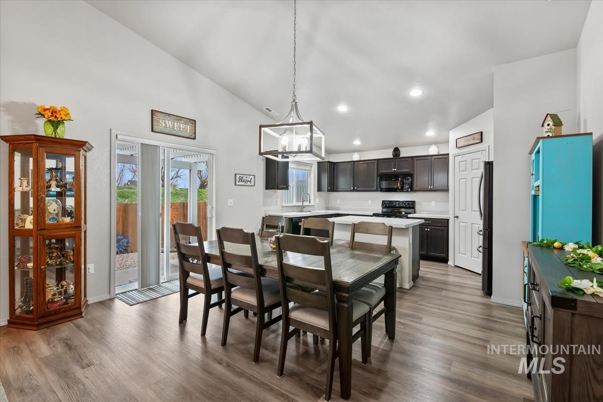 16586 Corrine Ave. Property Photo 10