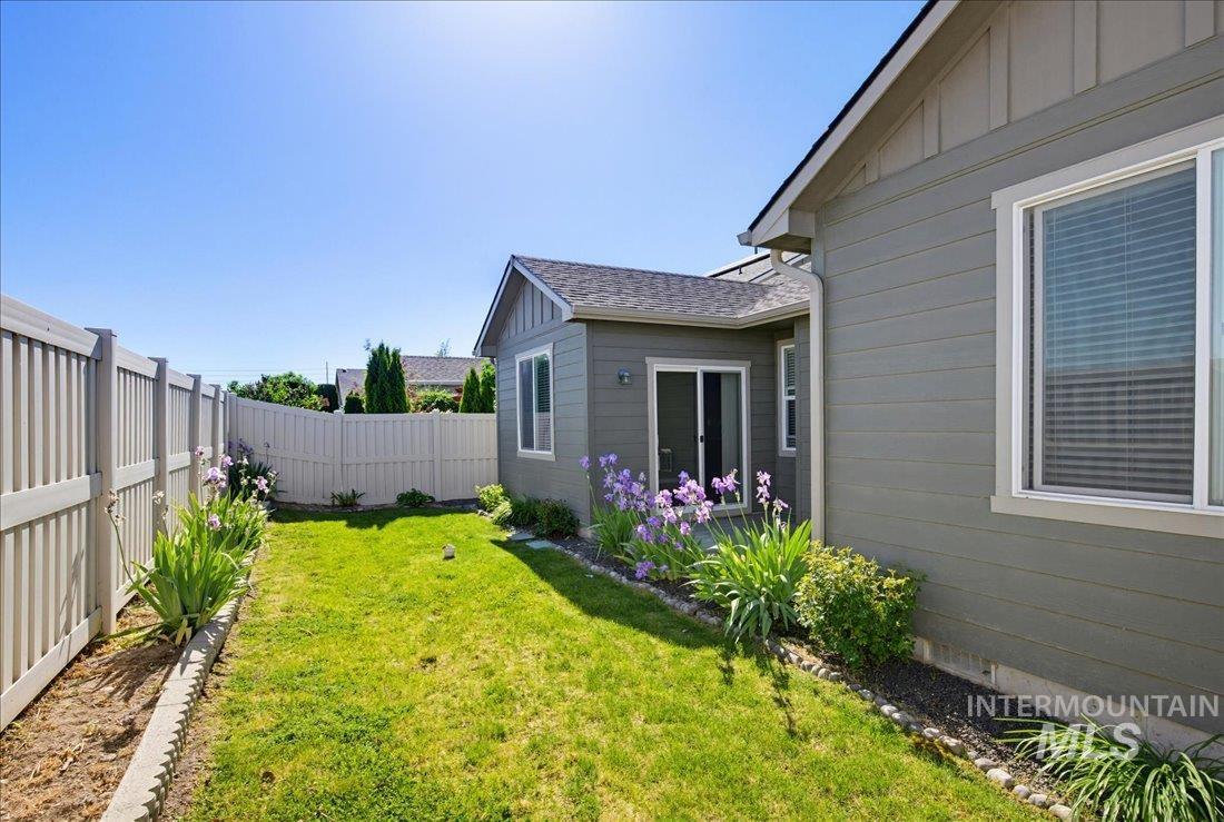 12460 W Azure St Property Photo 32