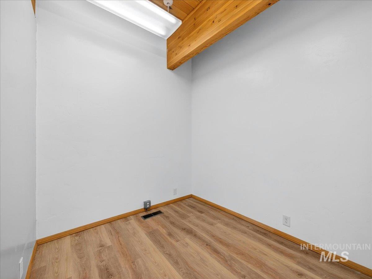111 S Hayes Street Property Photo 17