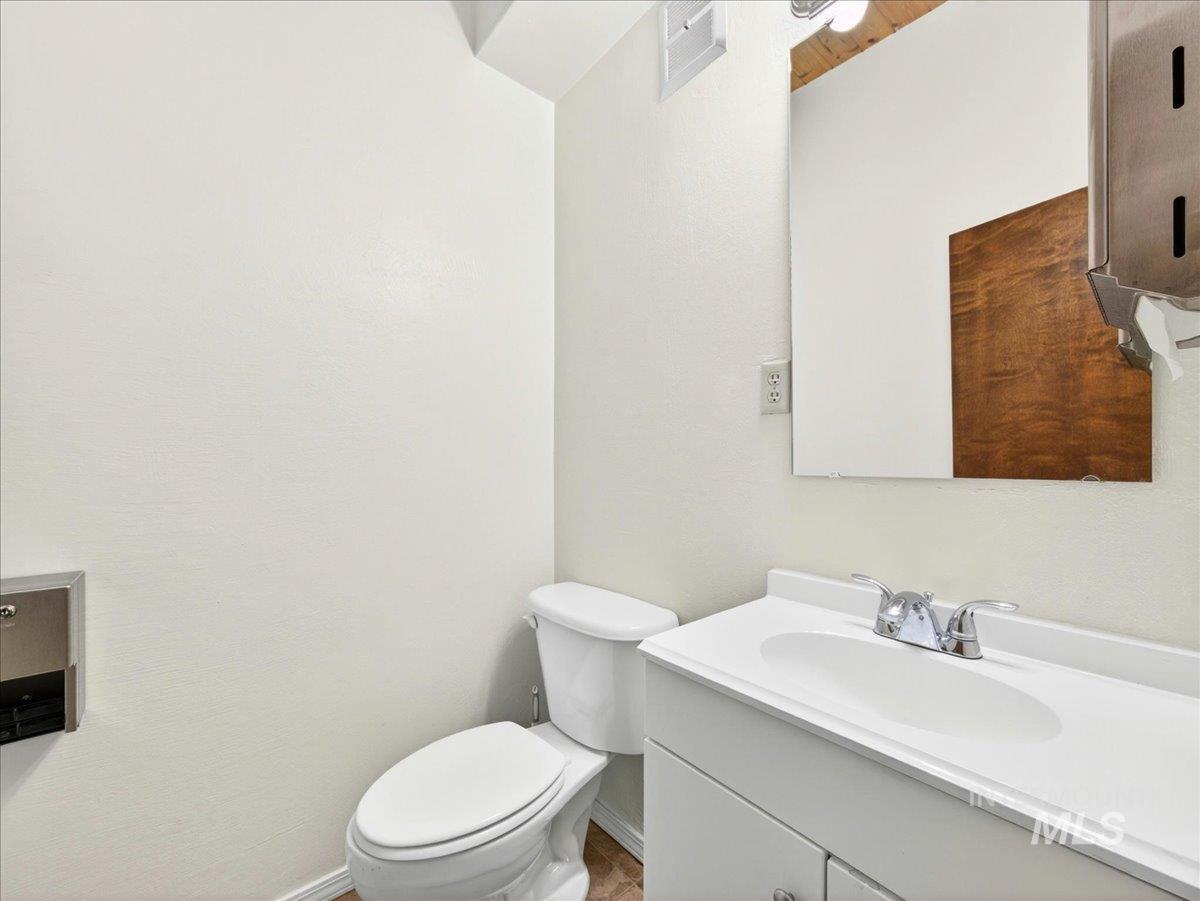 111 S Hayes Street Property Photo 25