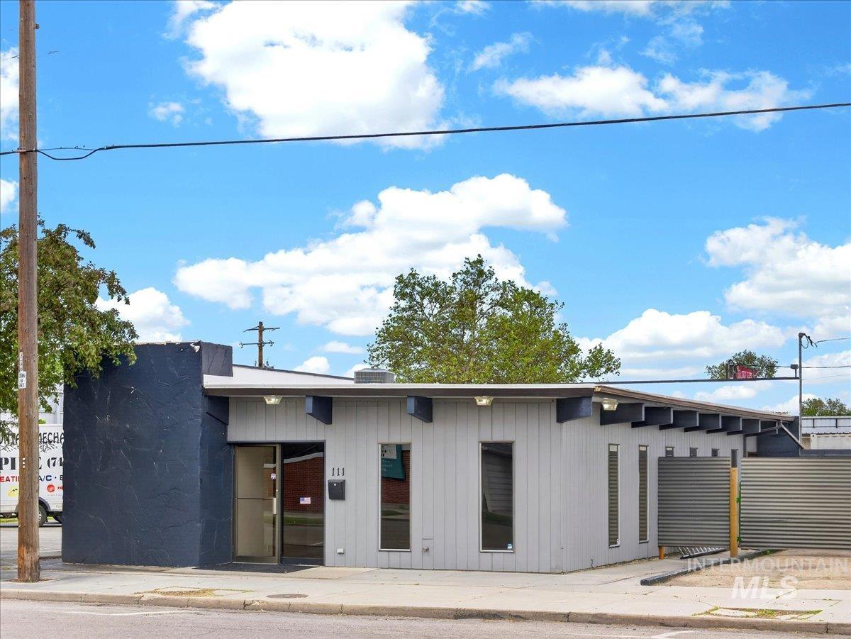 111 S Hayes Street Property Photo 38
