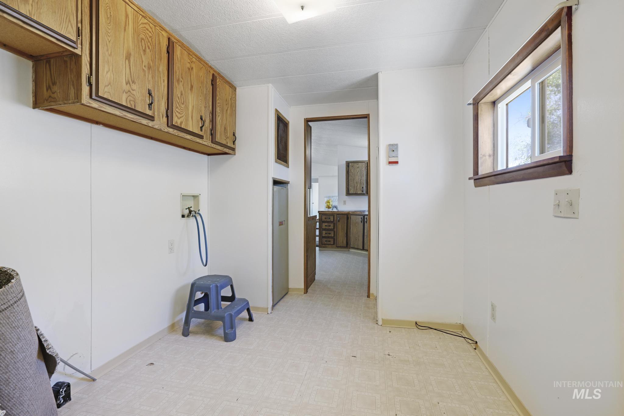 1042 2nd Ave. W Property Photo 25