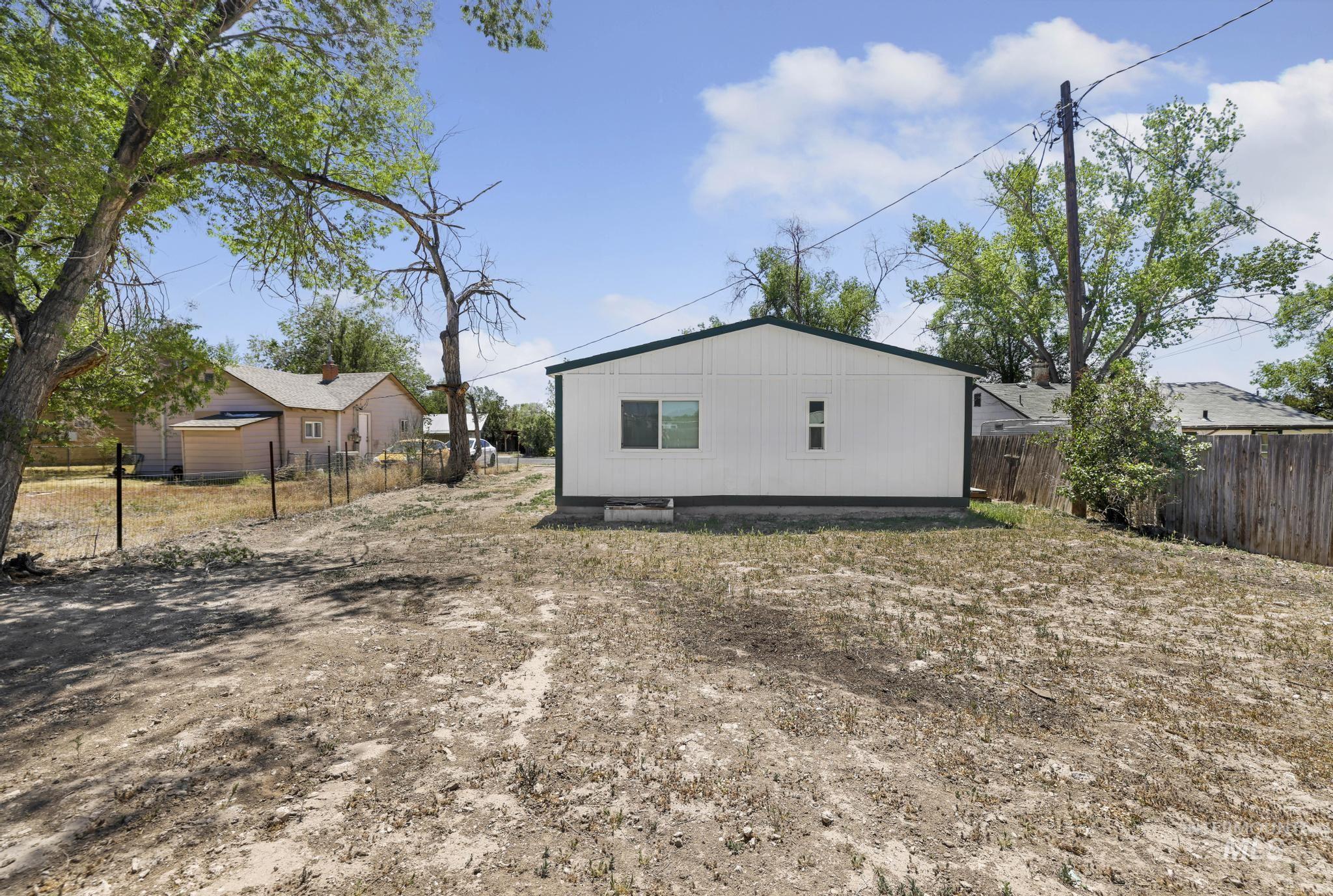 1042 2nd Ave. W Property Photo 29