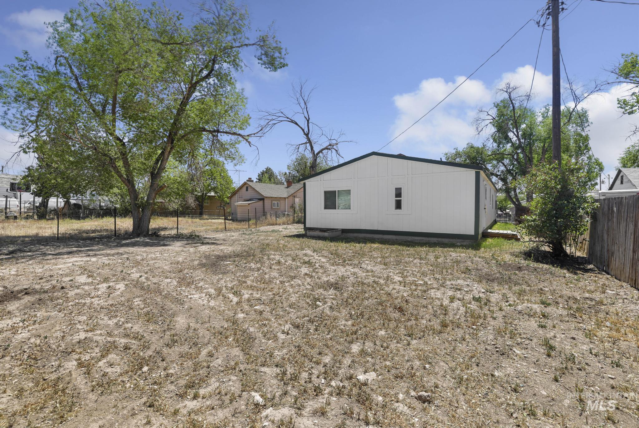 1042 2nd Ave. W Property Photo 30