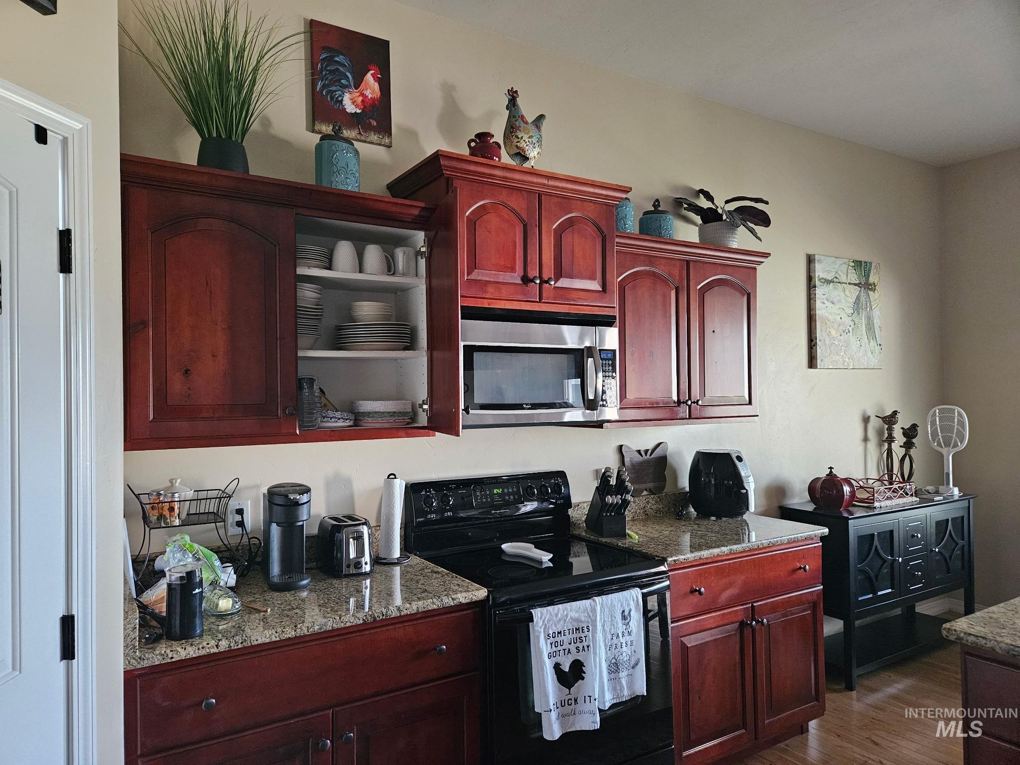 805 Woodland Property Photo 2