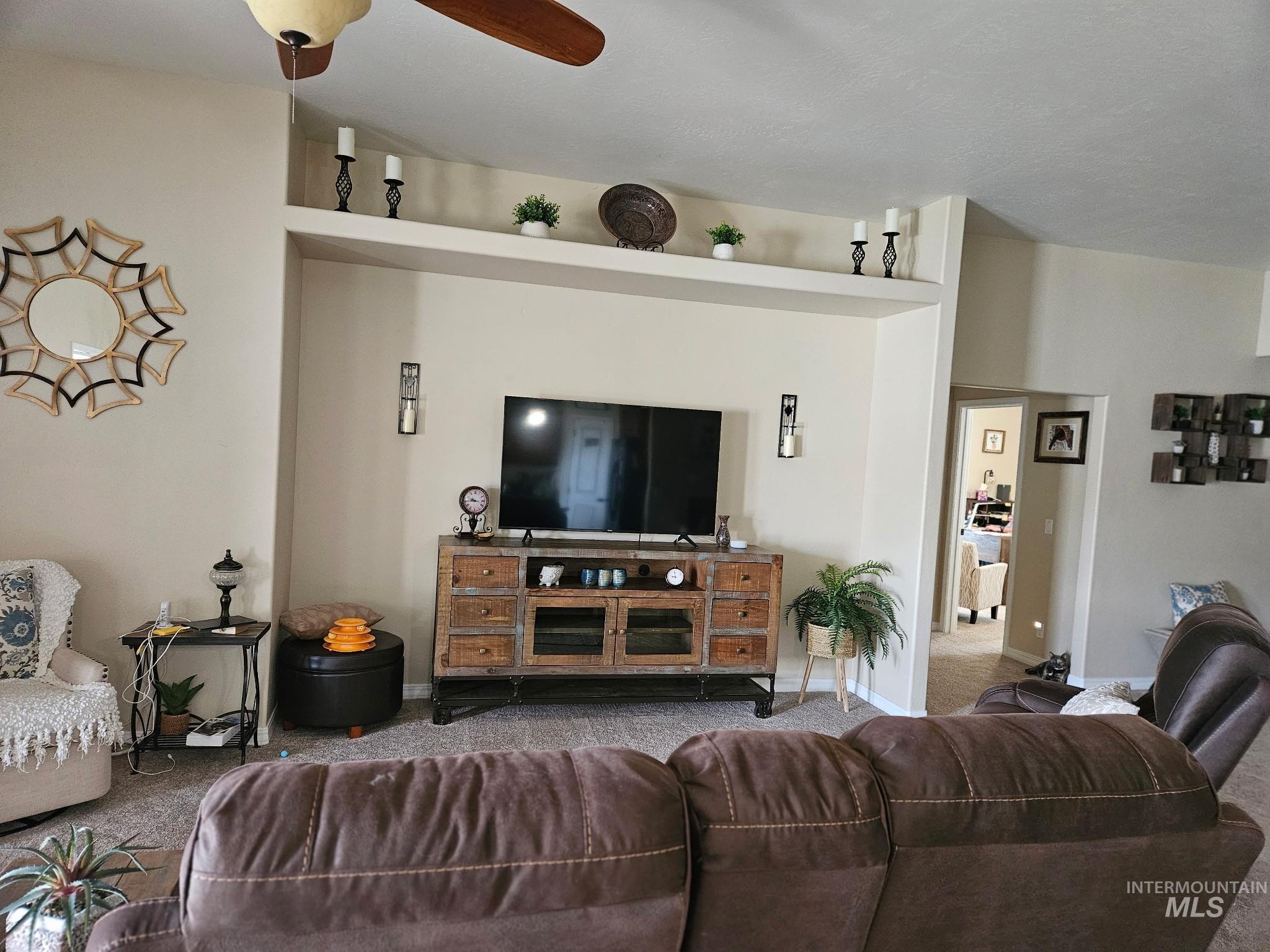 805 Woodland Property Photo 6