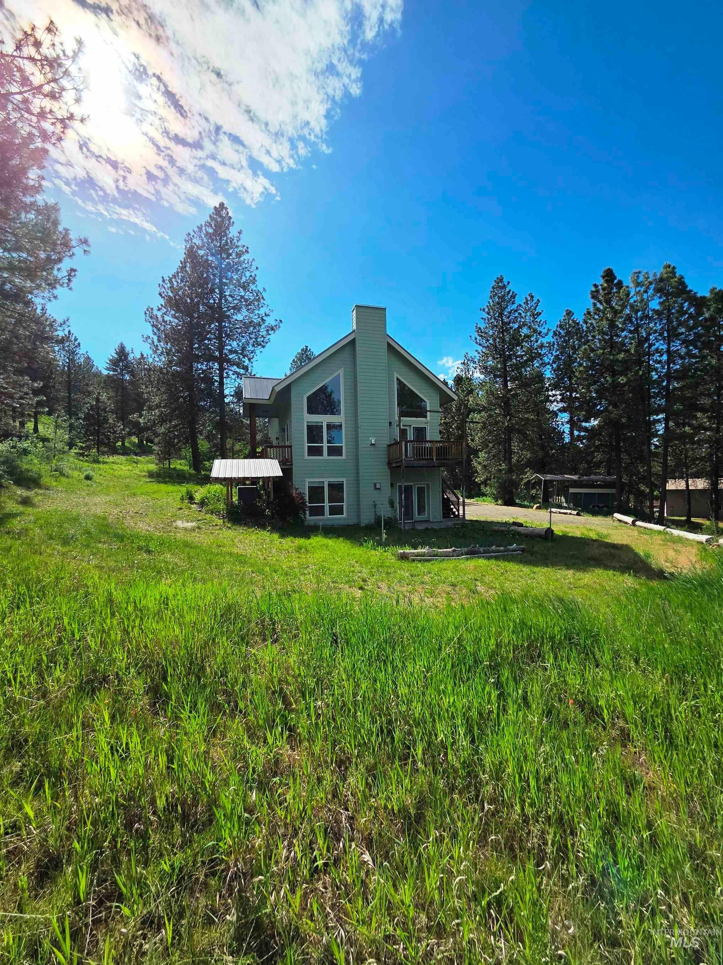 1914 Elk Crossing Property Photo 1