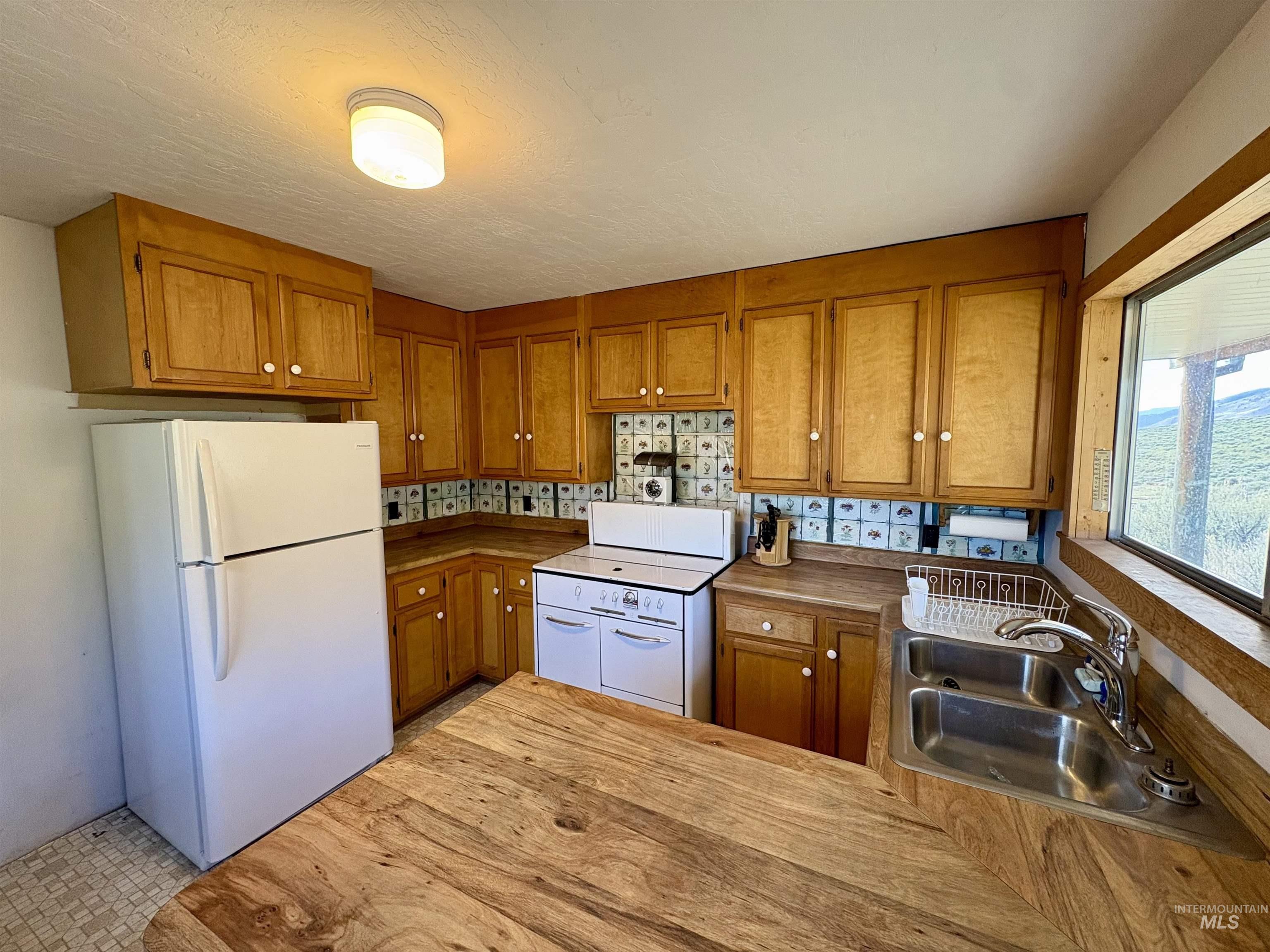 2040 Pahsimeroi Rd. Property Photo 11