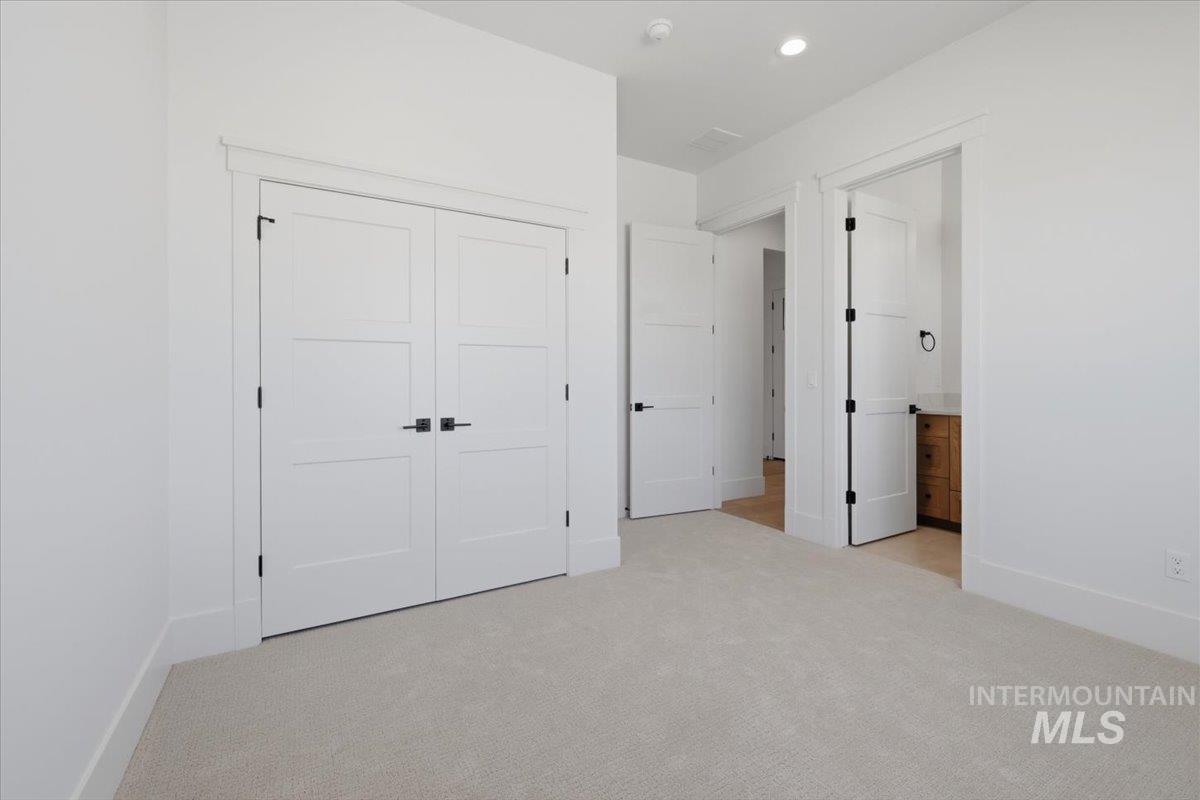 7621 E Midberry Ct Property Photo 23