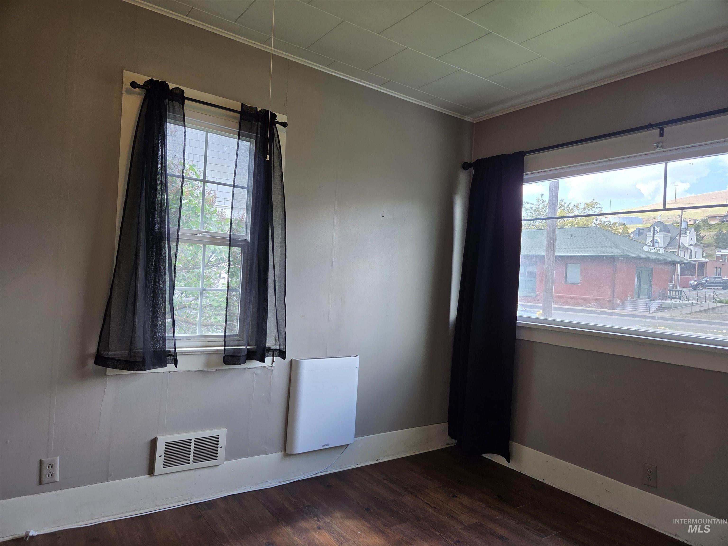 854 Columbia St Property Photo 5