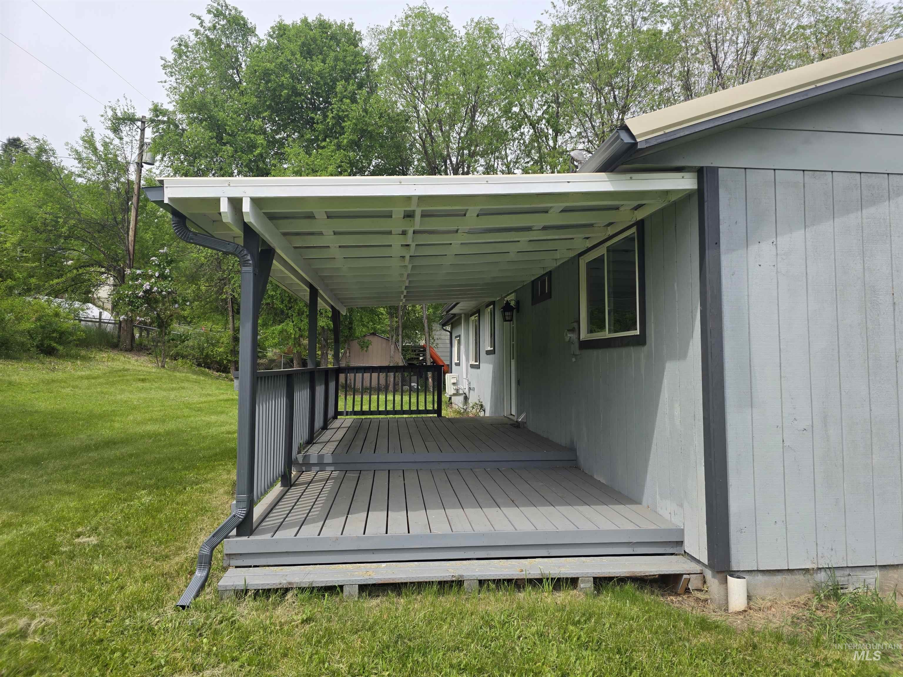 310 Fir Rd Property Photo 5