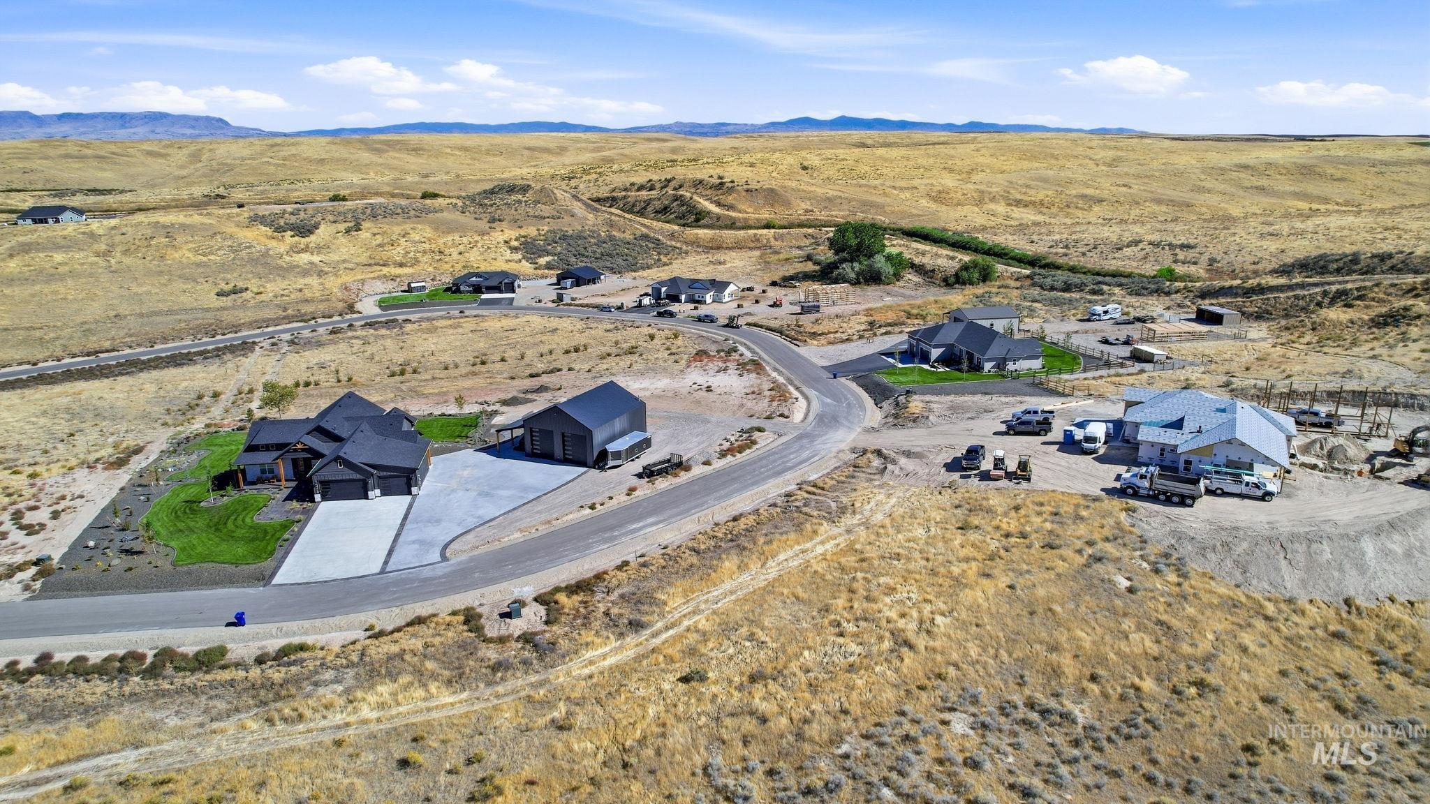 3288 Fly By Rd Property Photo 4