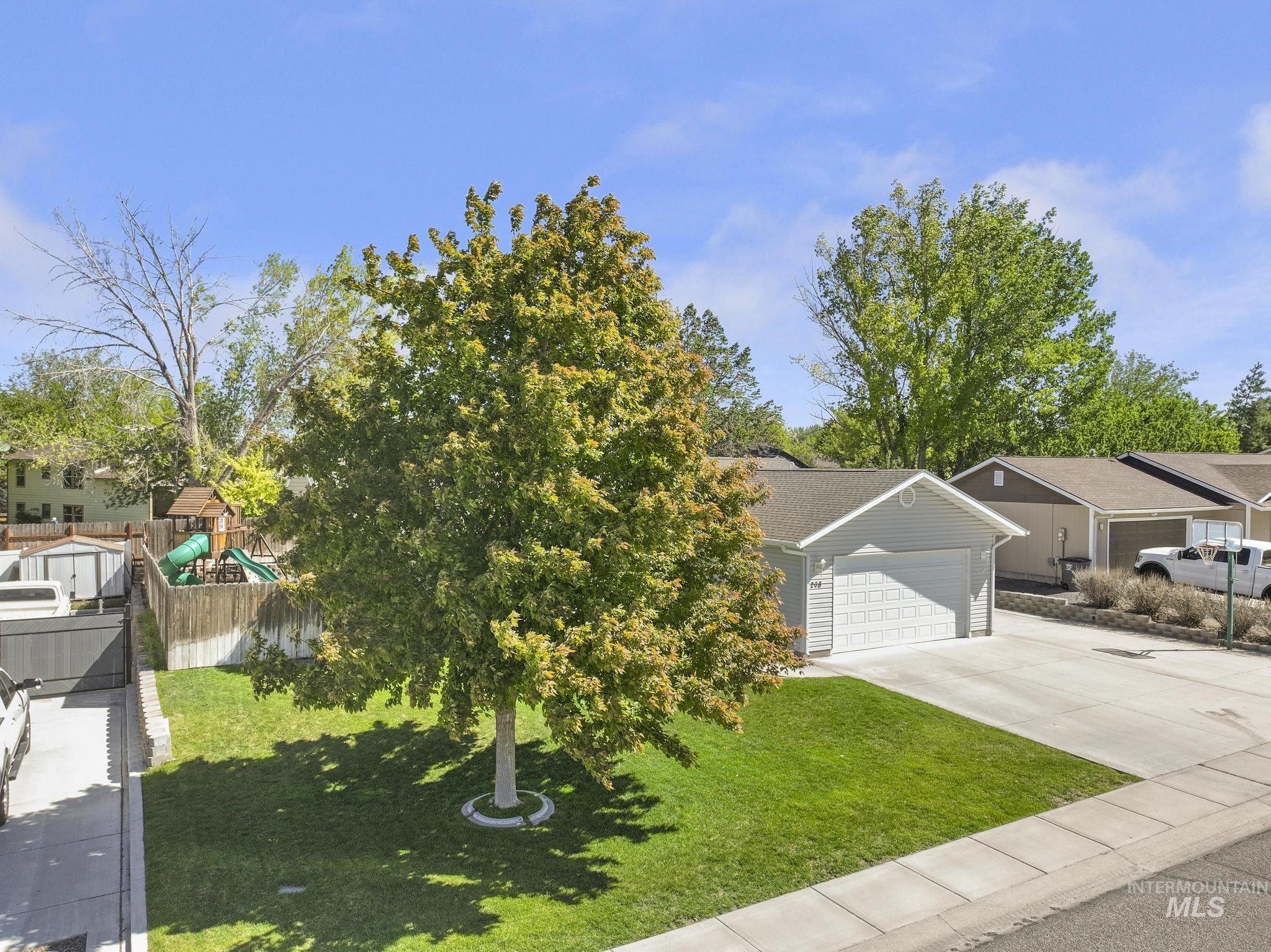 208 Diamond Dr. Property Photo 39