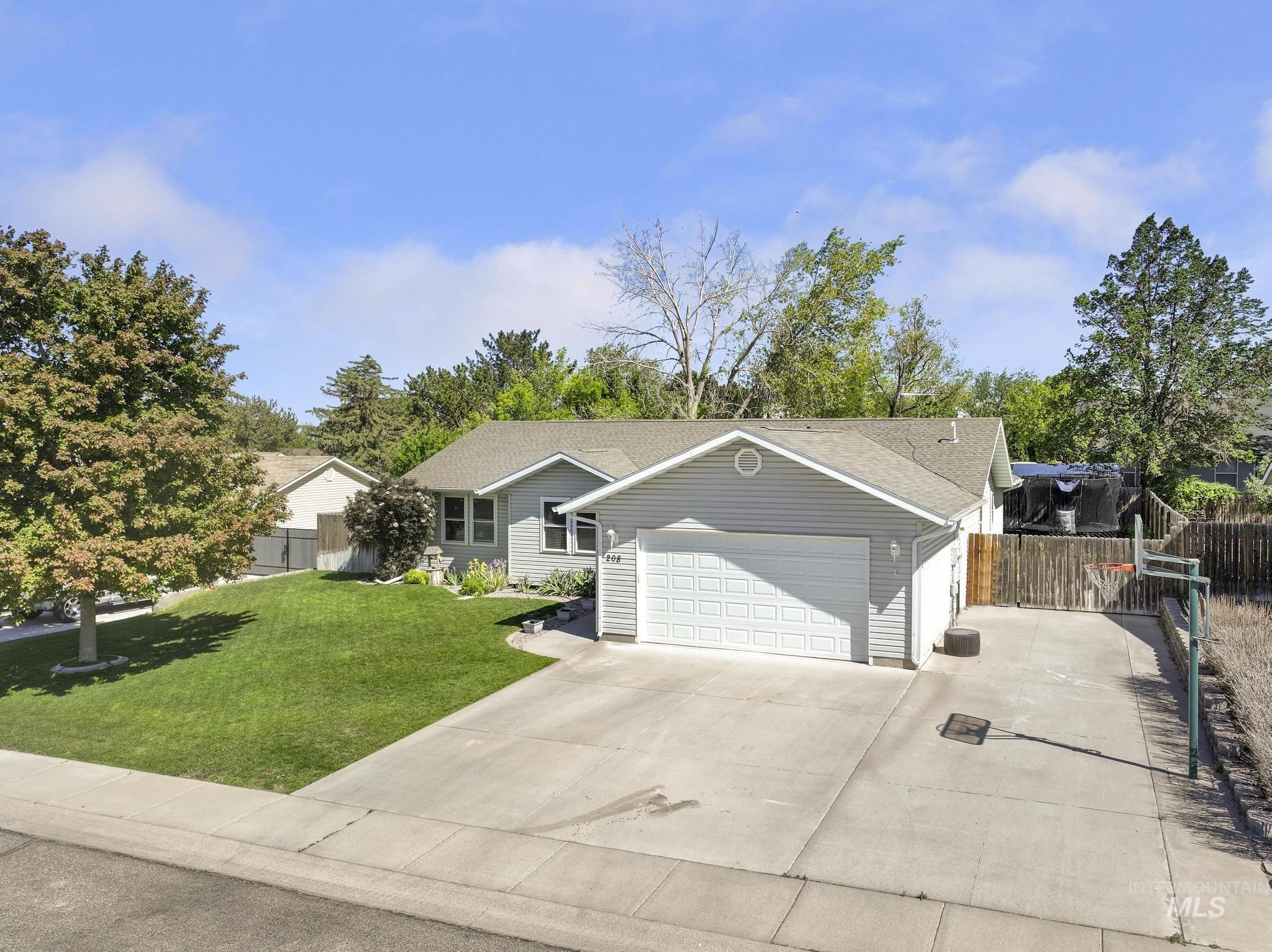 208 Diamond Dr. Property Photo 41