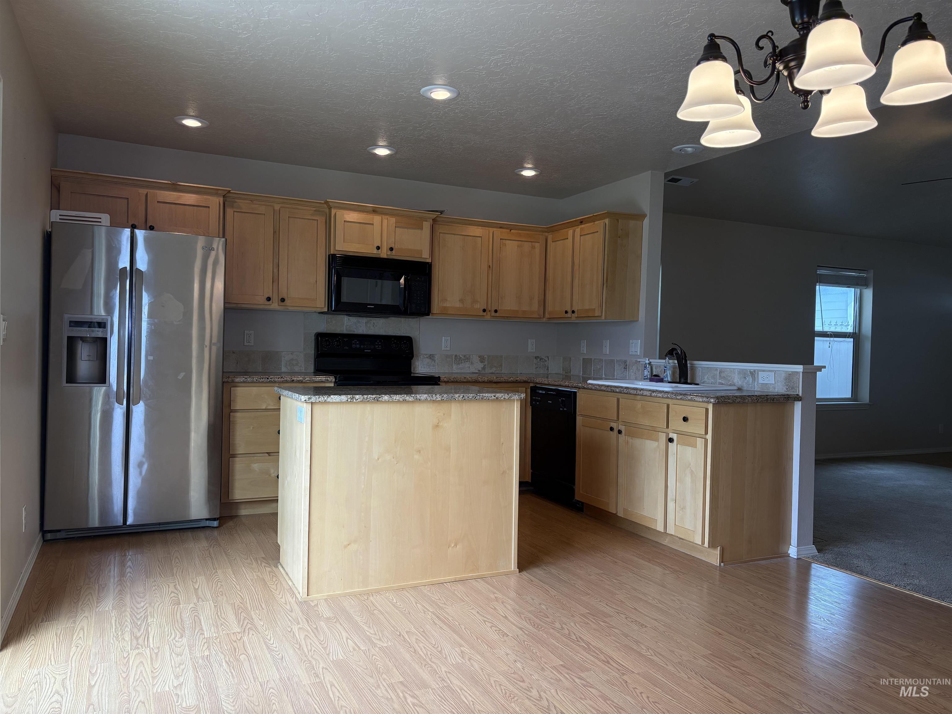 7592 W Baron Ln Property Photo 5