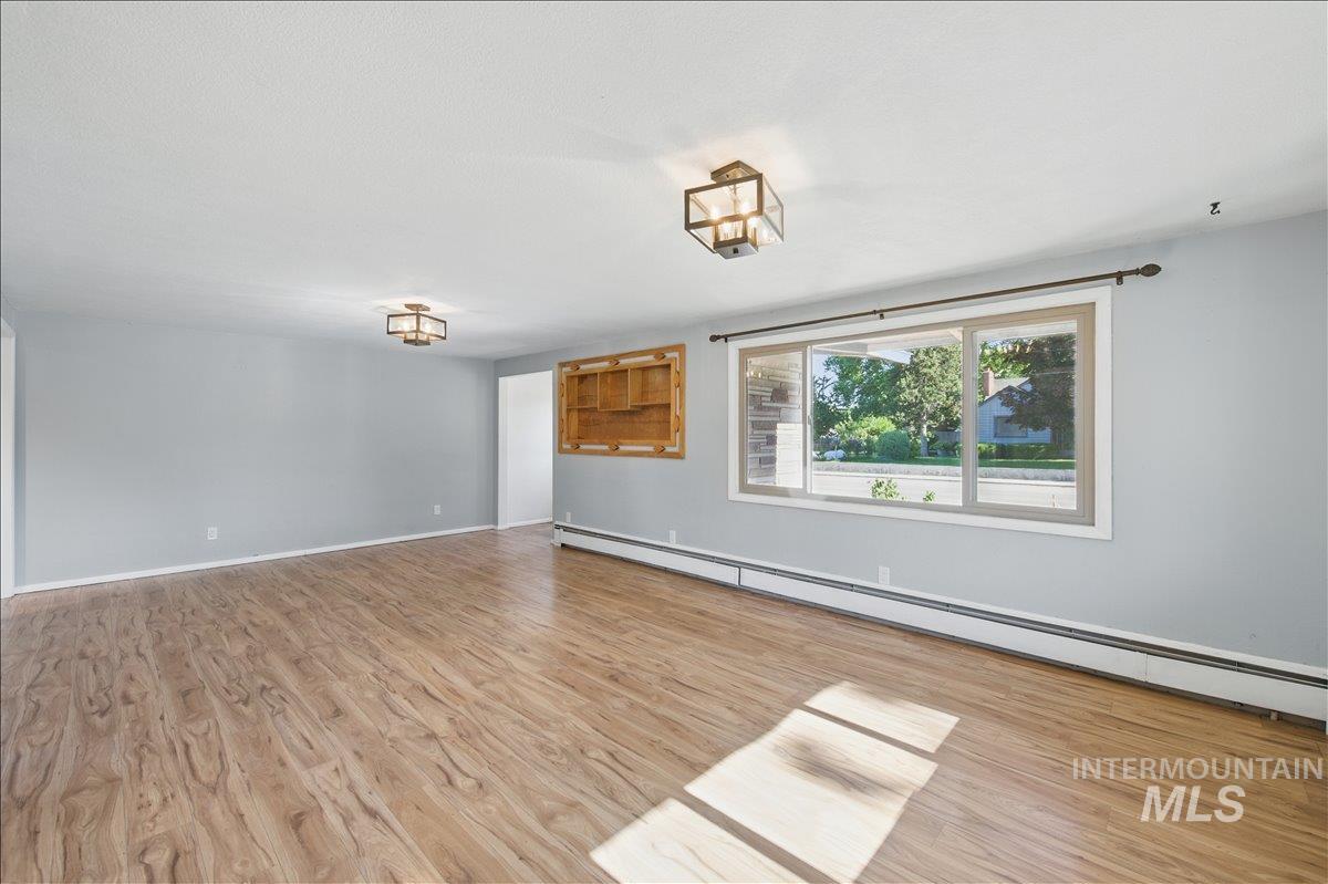 303 W Pine Ave Property Photo 5