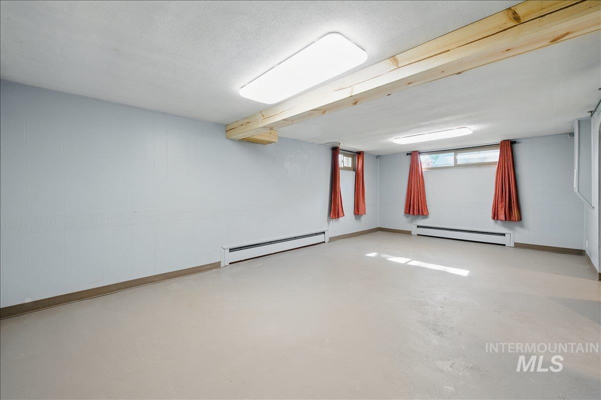 303 W Pine Ave Property Photo 21