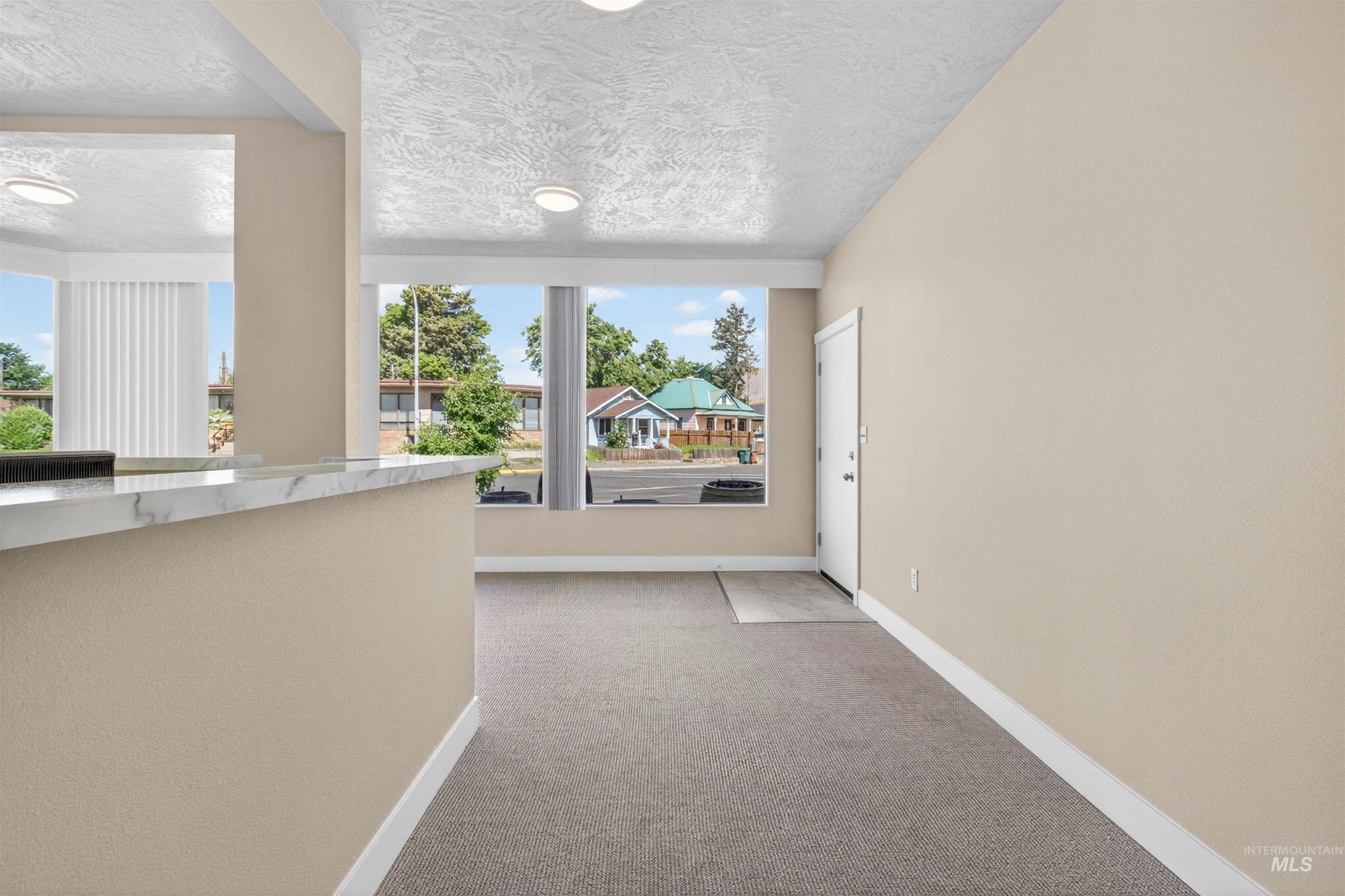 619 Diagonal Street Property Photo 12