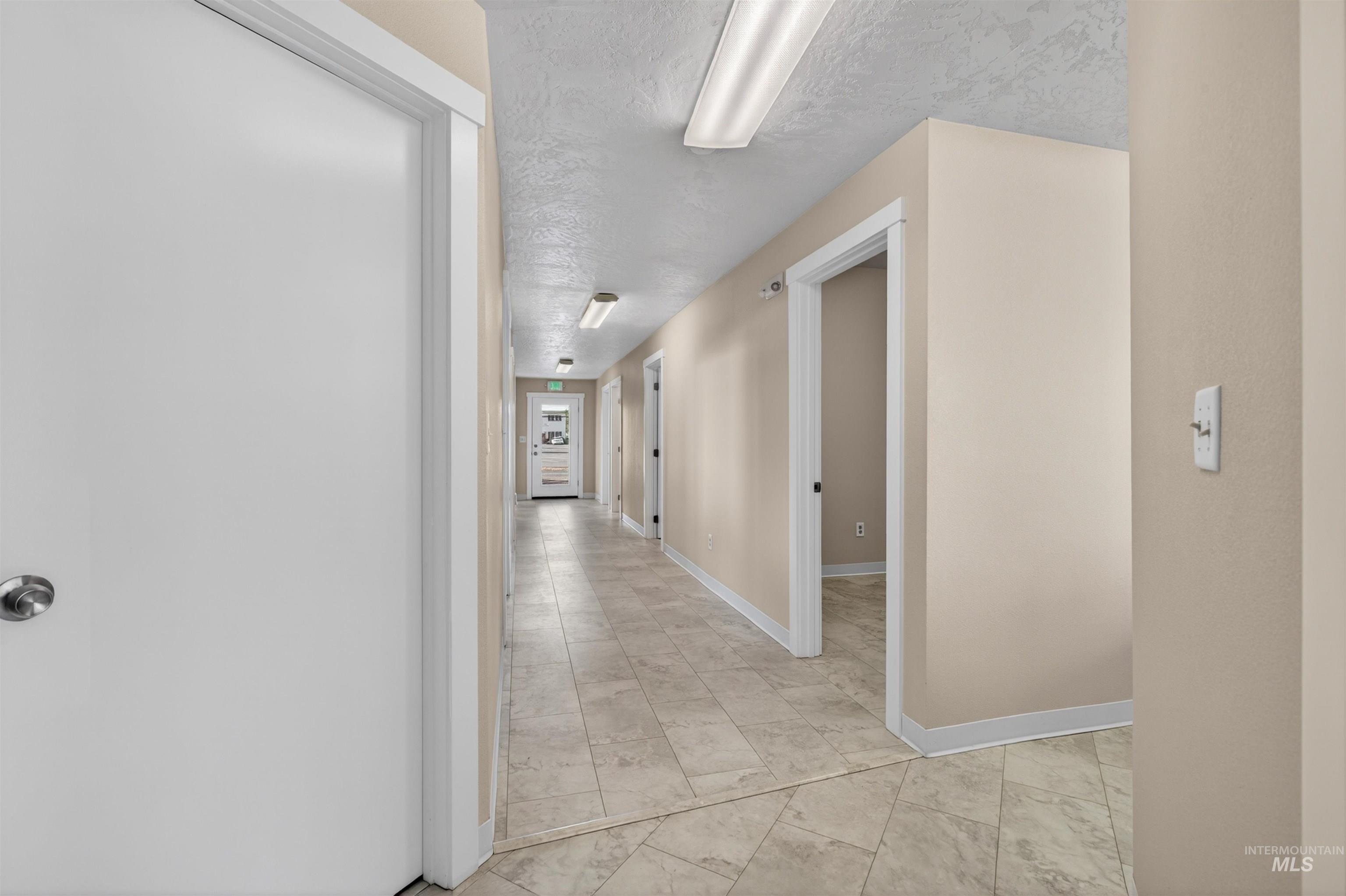 619 Diagonal Street Property Photo 24