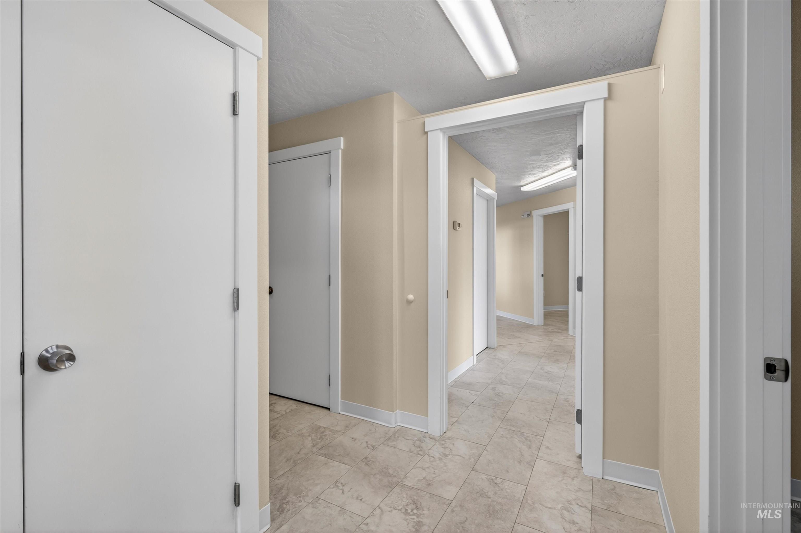619 Diagonal Street Property Photo 28