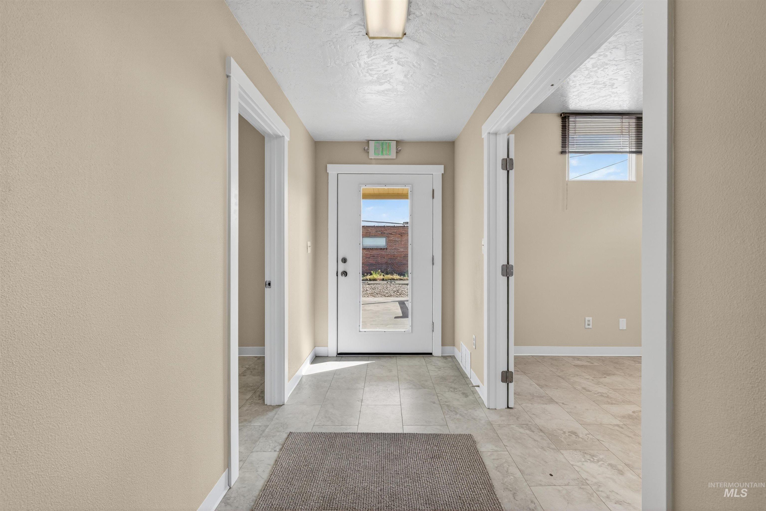 619 Diagonal Street Property Photo 38
