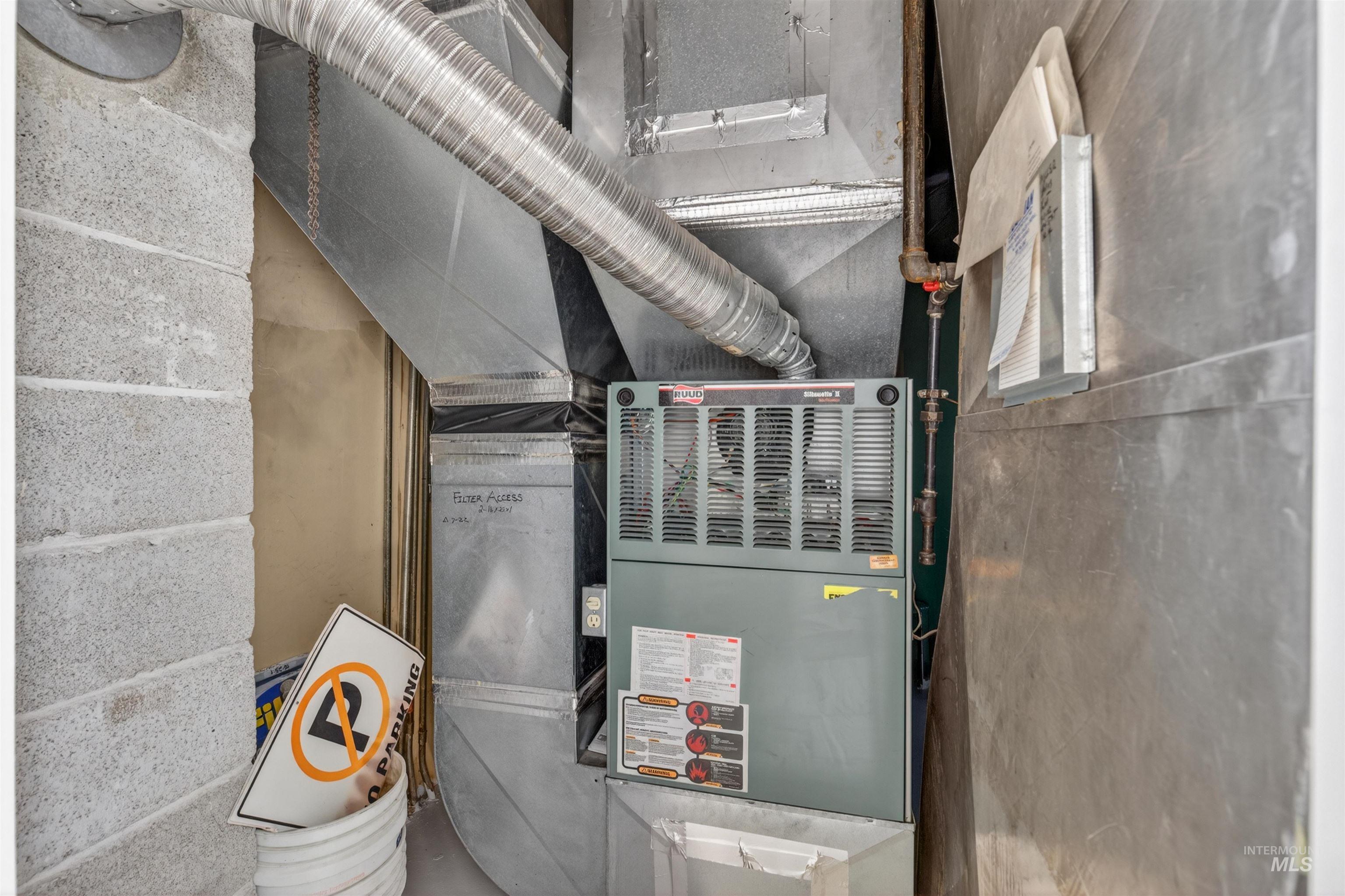 619 Diagonal Street Property Photo 39
