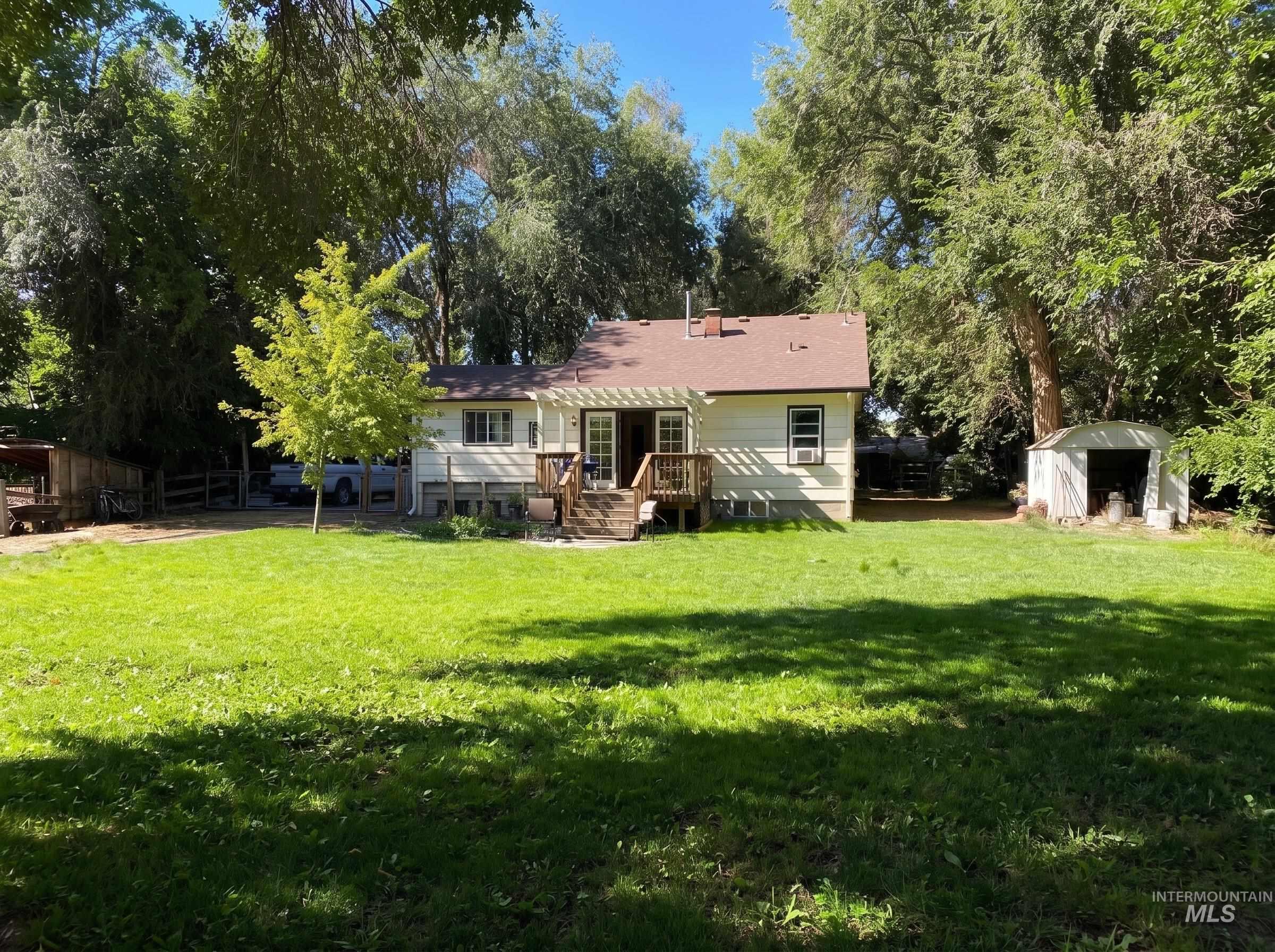 1034 Maurice St Property Photo 49